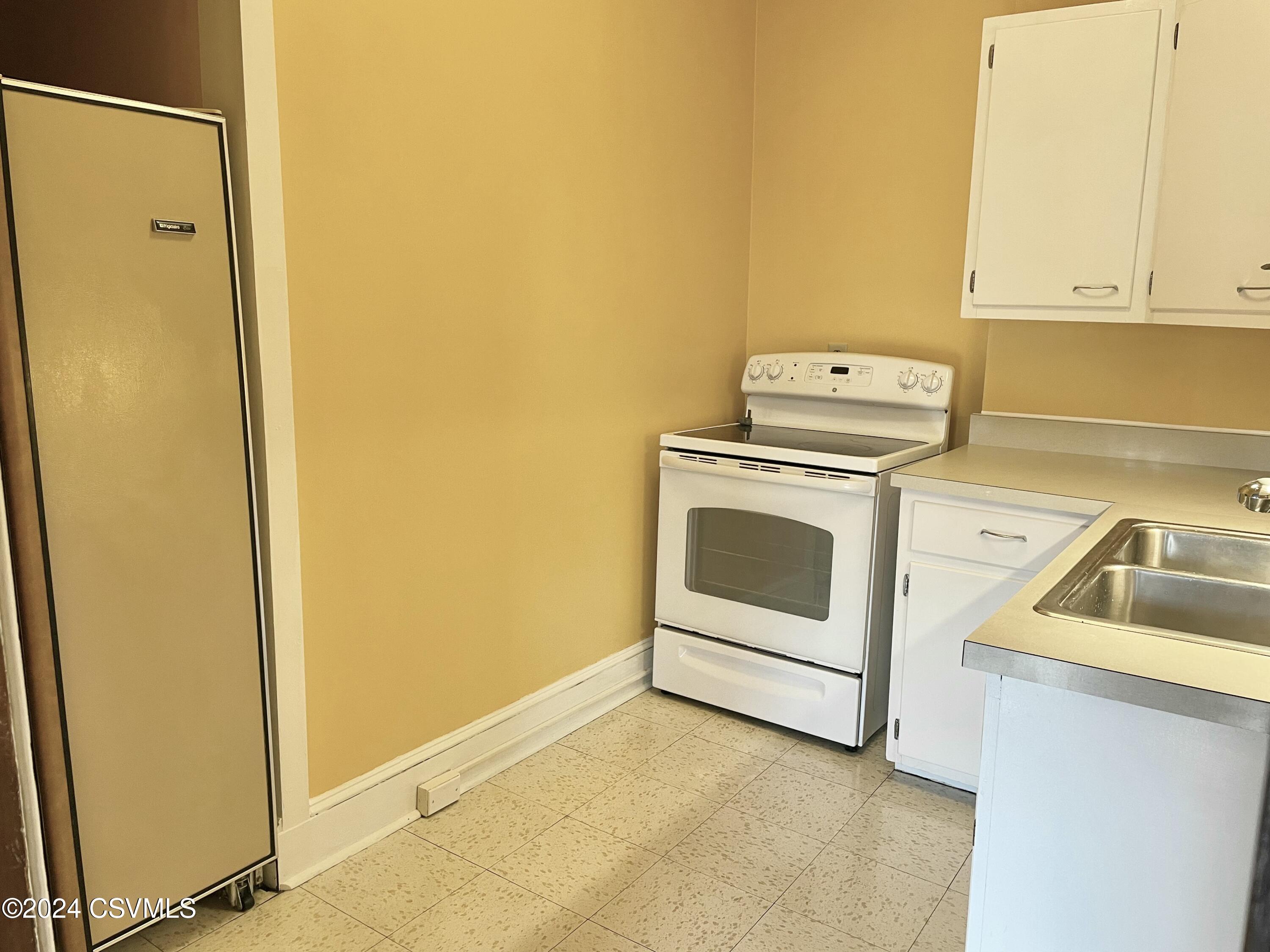 Milton, Pennsylvania 17847, United States, 1 Bedroom Bedrooms, ,1 BathroomBathrooms,Residential,Active,33479