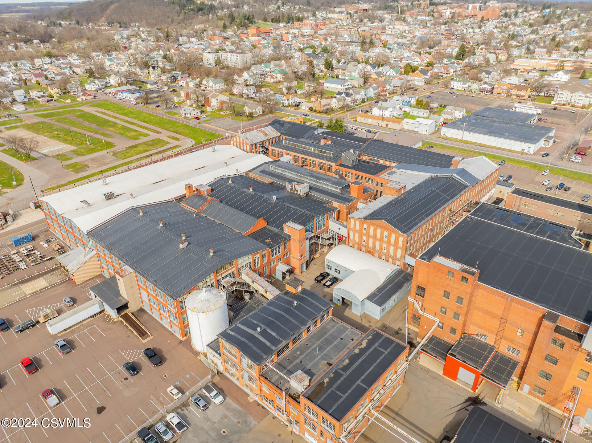 Properties 5 480 W 5TH BUILDINGS 1-10 Street