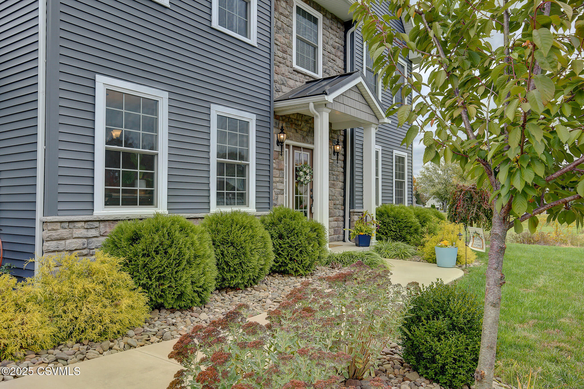 Lewisburg, Pennsylvania 17837, United States, 4 Bedrooms Bedrooms, ,2 BathroomsBathrooms,Residential,Active,231823