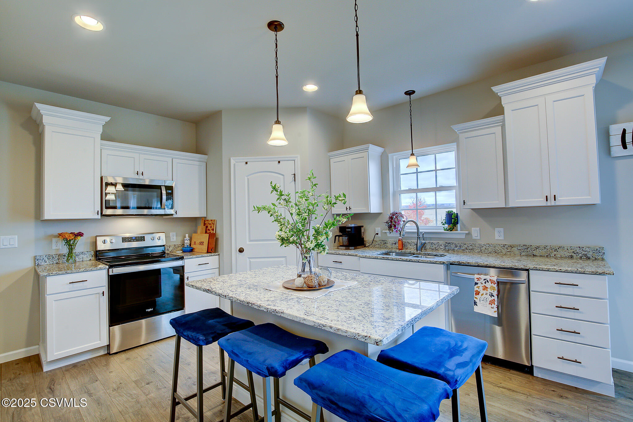 Lewisburg, Pennsylvania 17837, United States, 4 Bedrooms Bedrooms, ,2 BathroomsBathrooms,Residential,Active,231823