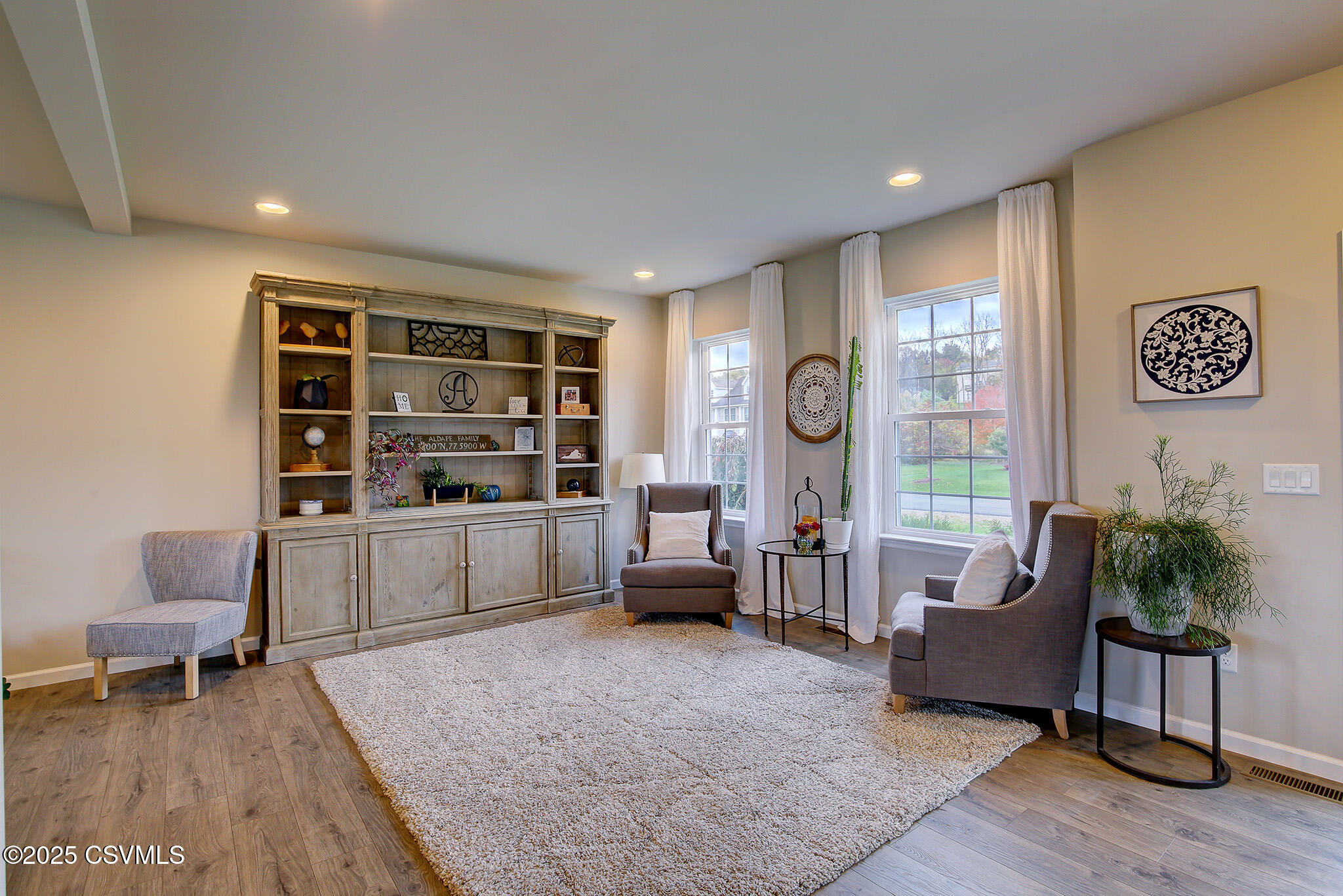 Lewisburg, Pennsylvania 17837, United States, 4 Bedrooms Bedrooms, ,2 BathroomsBathrooms,Residential,Active,231823