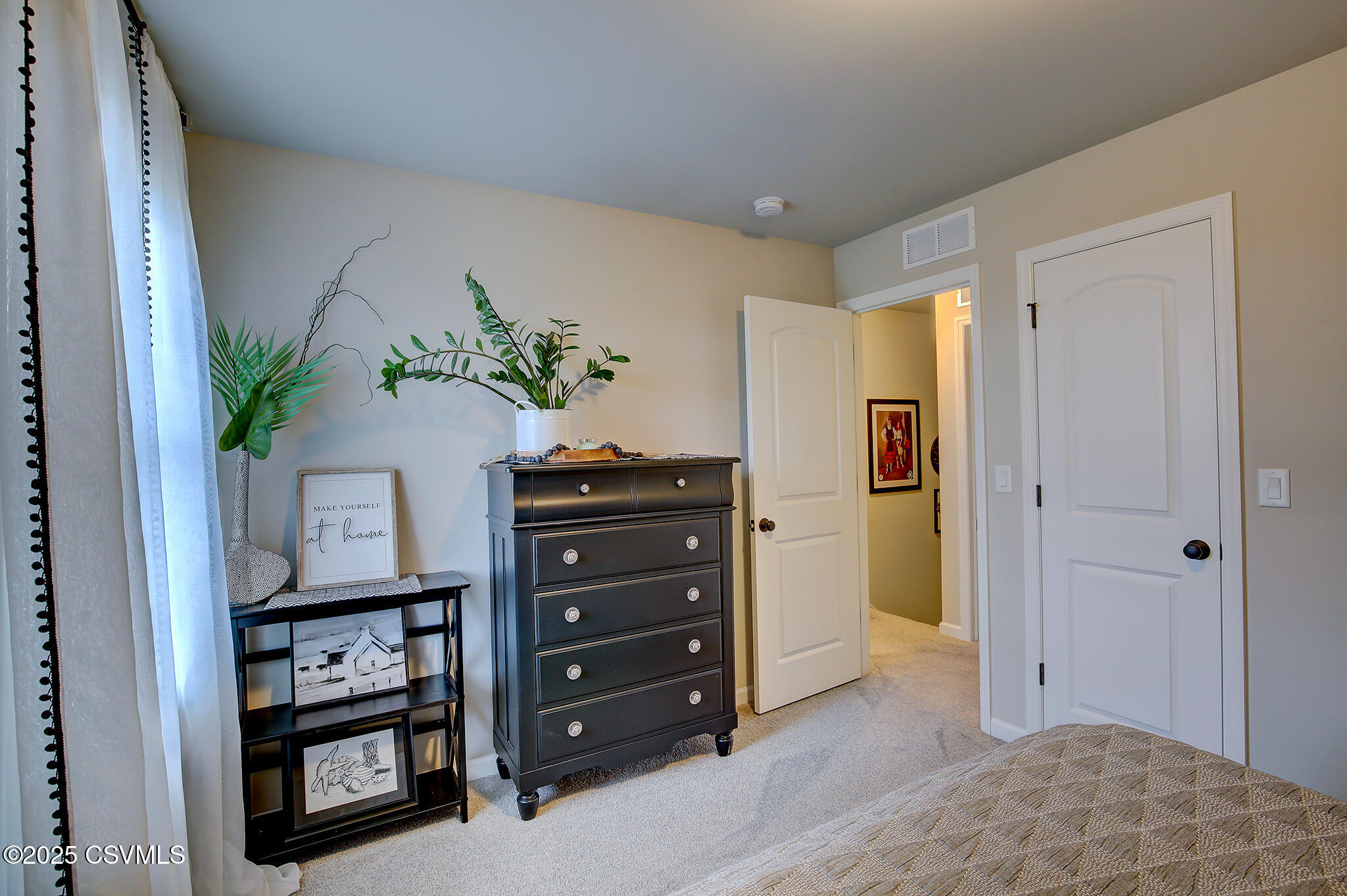 Lewisburg, Pennsylvania 17837, United States, 4 Bedrooms Bedrooms, ,2 BathroomsBathrooms,Residential,Active,231823