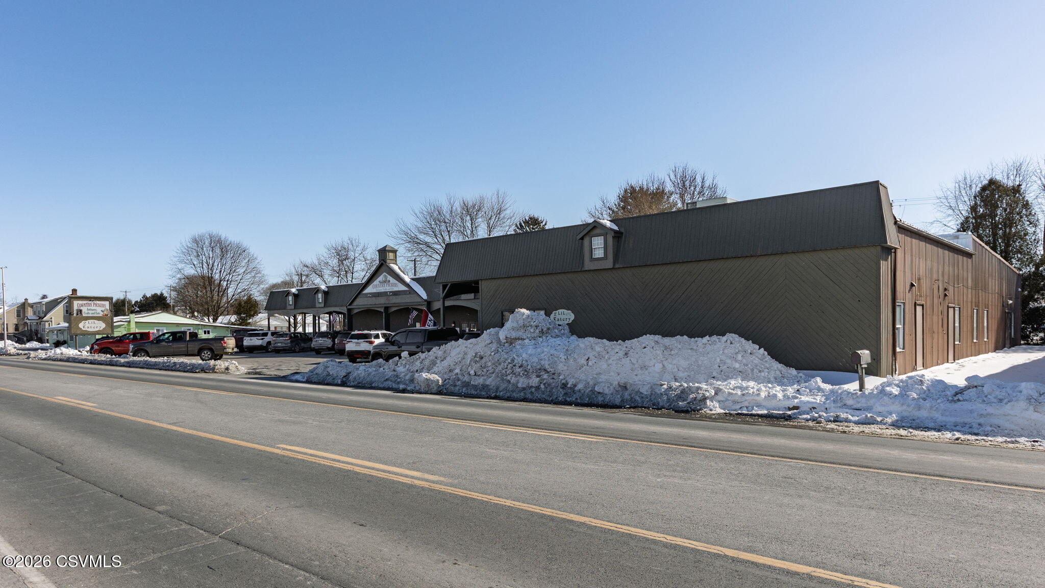 145 E CHESTNUT Street