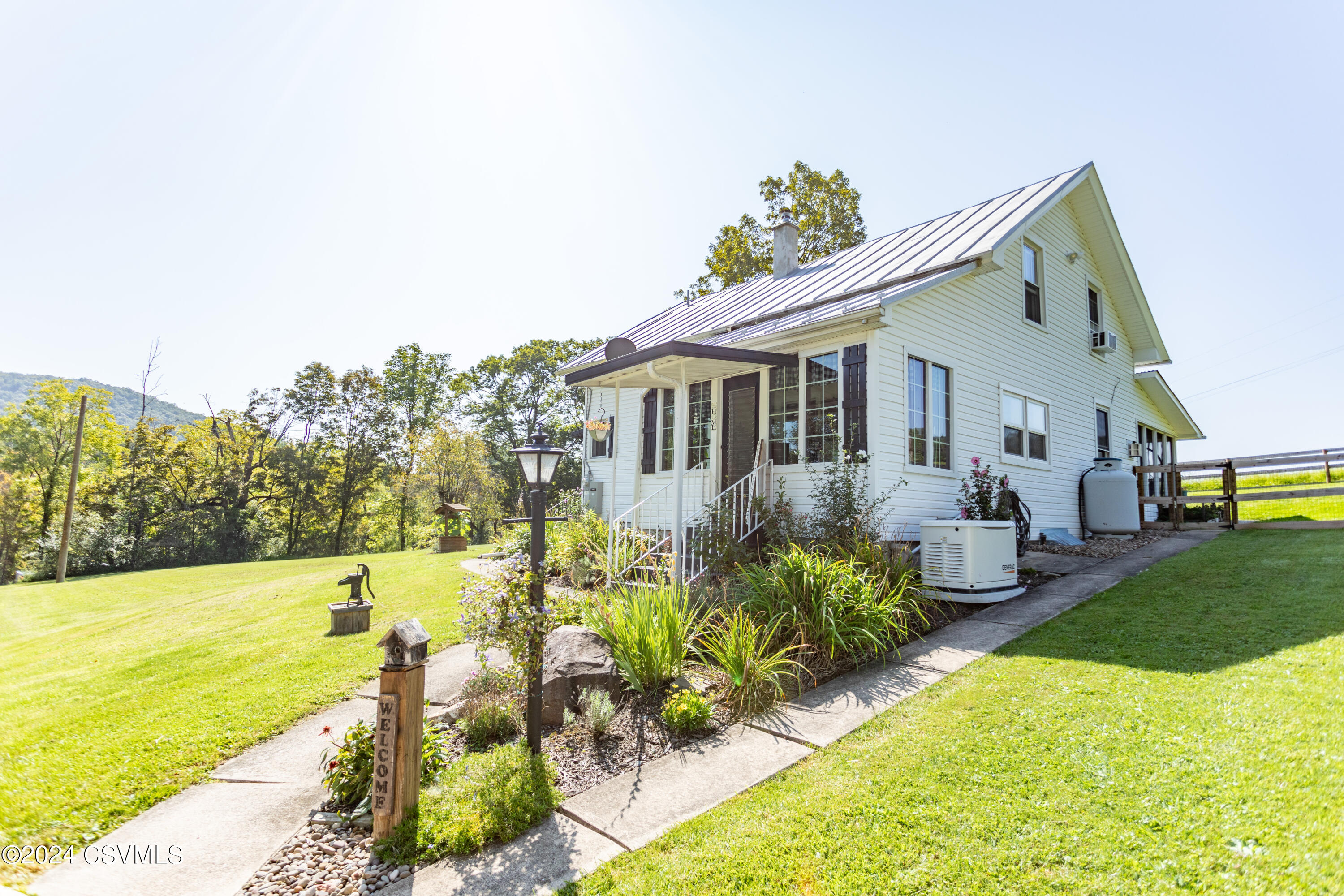 Millville, Pennsylvania 17846, United States, 3 Bedrooms Bedrooms, ,1 BathroomBathrooms,Residential,Active,46237