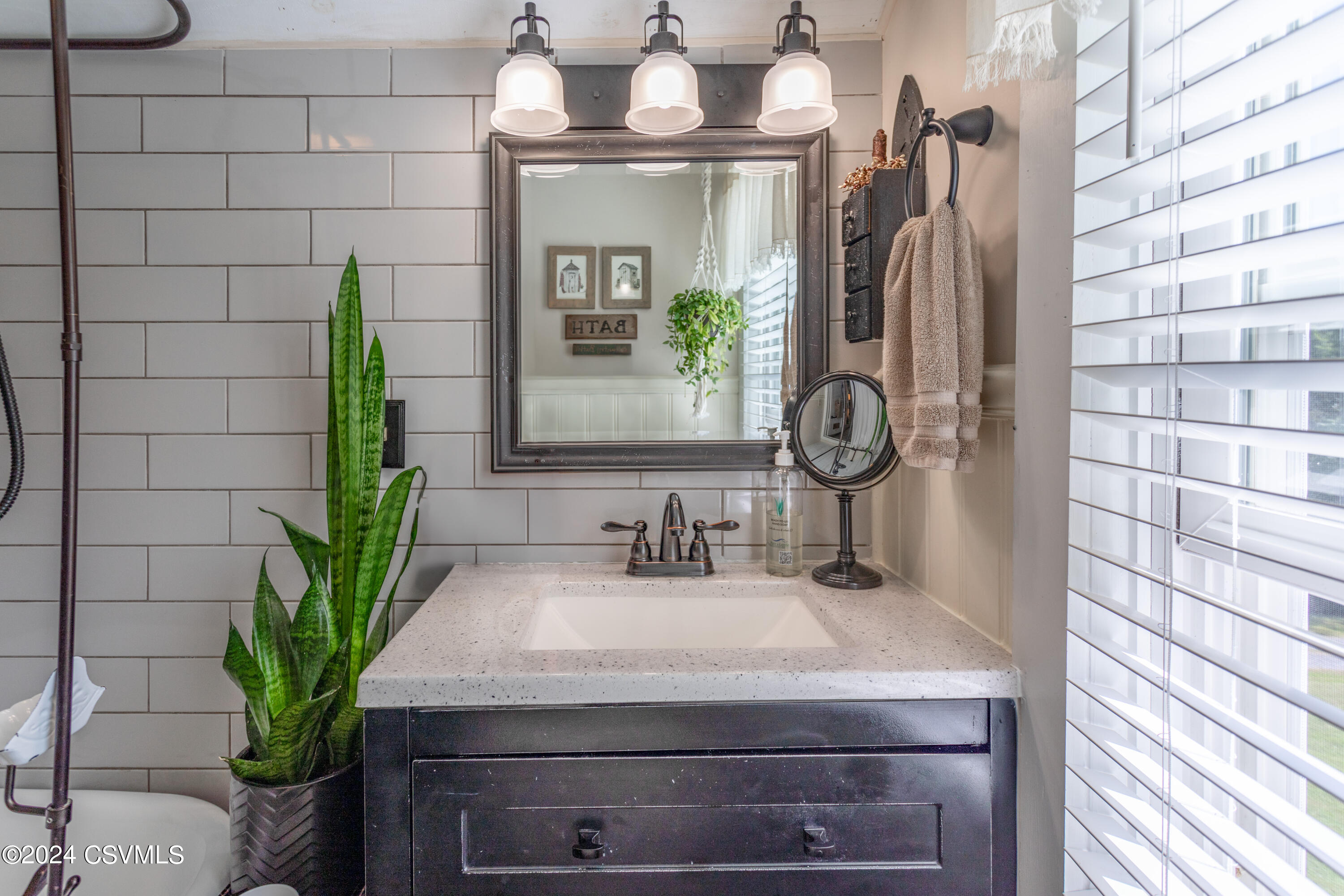 Millville, Pennsylvania 17846, United States, 3 Bedrooms Bedrooms, ,1 BathroomBathrooms,Residential,Active,46237