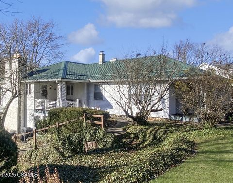 Real Estate 3 402 MILLVILLE Road Bloomsburg PA 17815