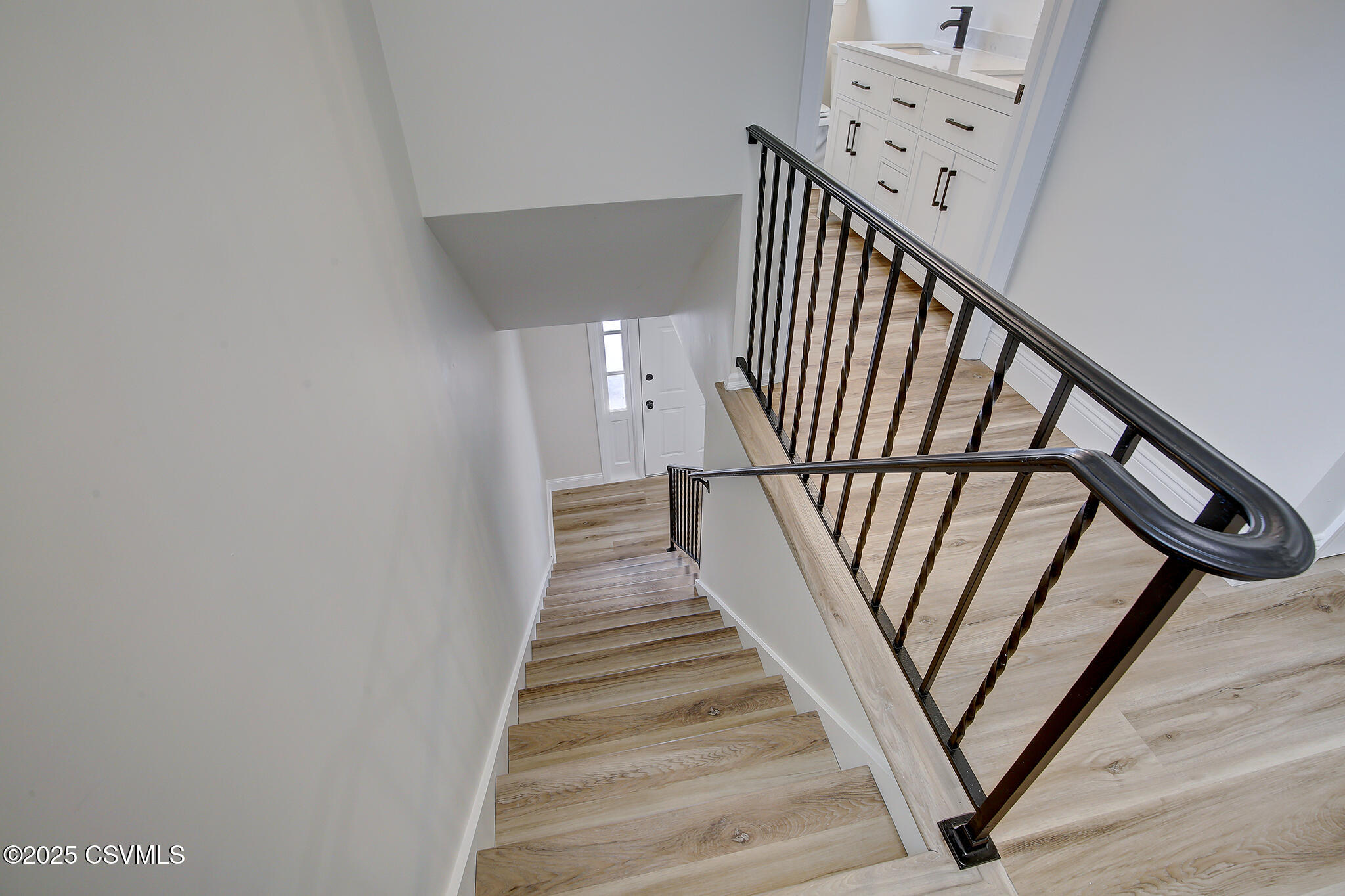 Lewisburg, Pennsylvania 17837, United States, 4 Bedrooms Bedrooms, ,3 BathroomsBathrooms,Residential,Active,76502