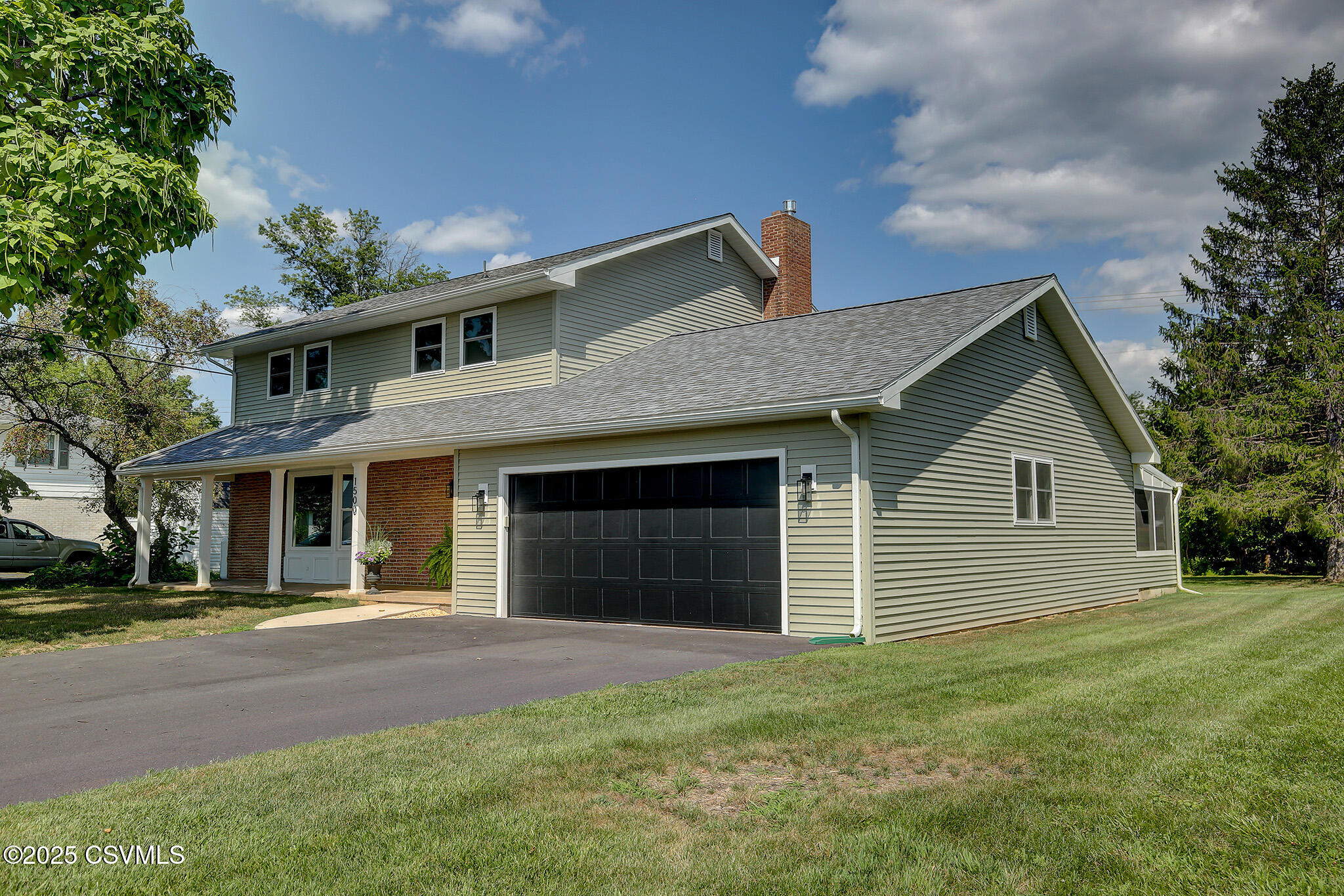 Lewisburg, Pennsylvania 17837, United States, 4 Bedrooms Bedrooms, ,3 BathroomsBathrooms,Residential,Active,76502