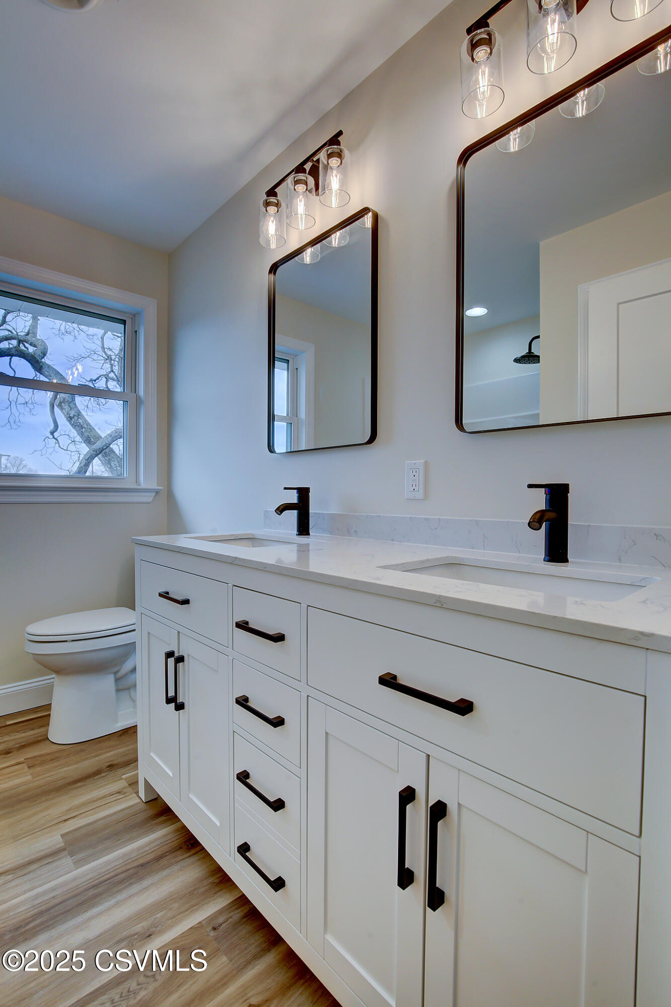 Lewisburg, Pennsylvania 17837, United States, 4 Bedrooms Bedrooms, ,3 BathroomsBathrooms,Residential,Active,76502