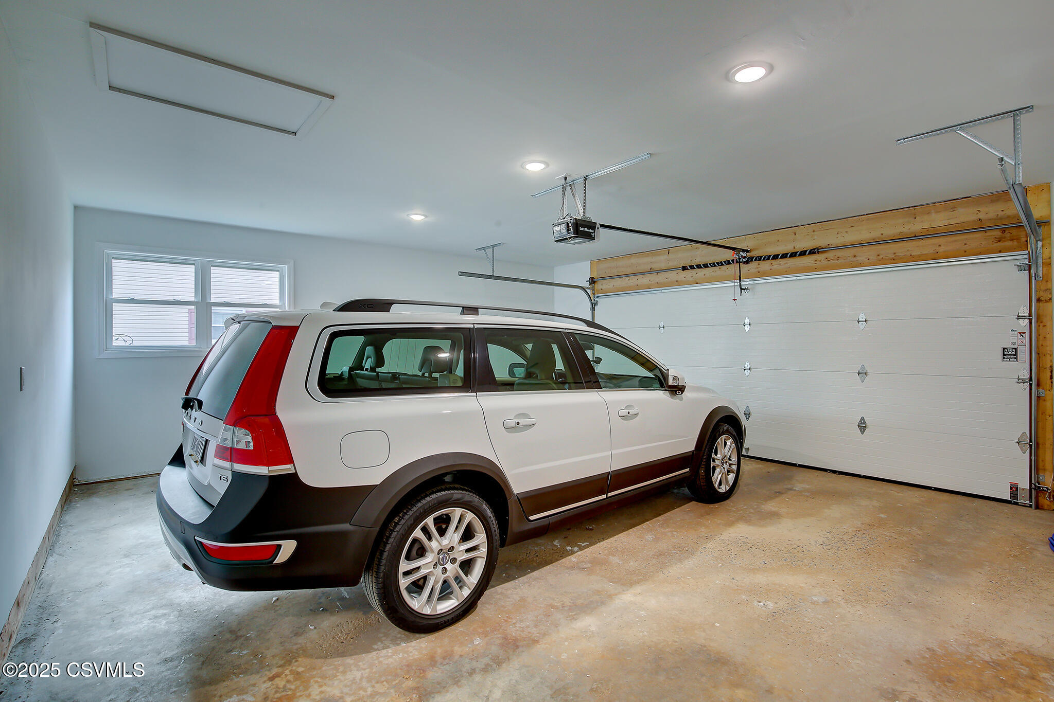 Lewisburg, Pennsylvania 17837, United States, 4 Bedrooms Bedrooms, ,3 BathroomsBathrooms,Residential,Active,76502