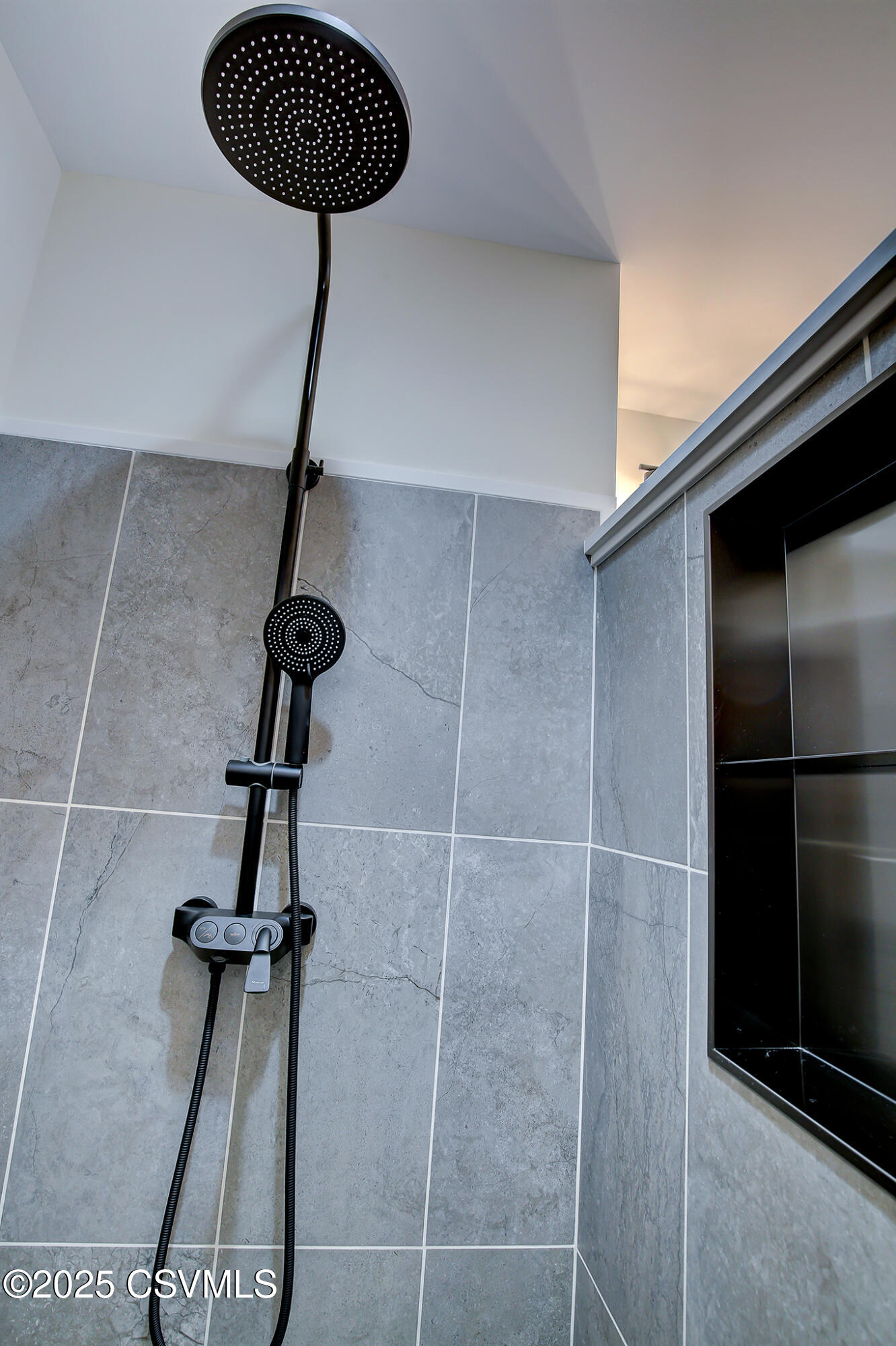 Lewisburg, Pennsylvania 17837, United States, 4 Bedrooms Bedrooms, ,3 BathroomsBathrooms,Residential,Active,76502