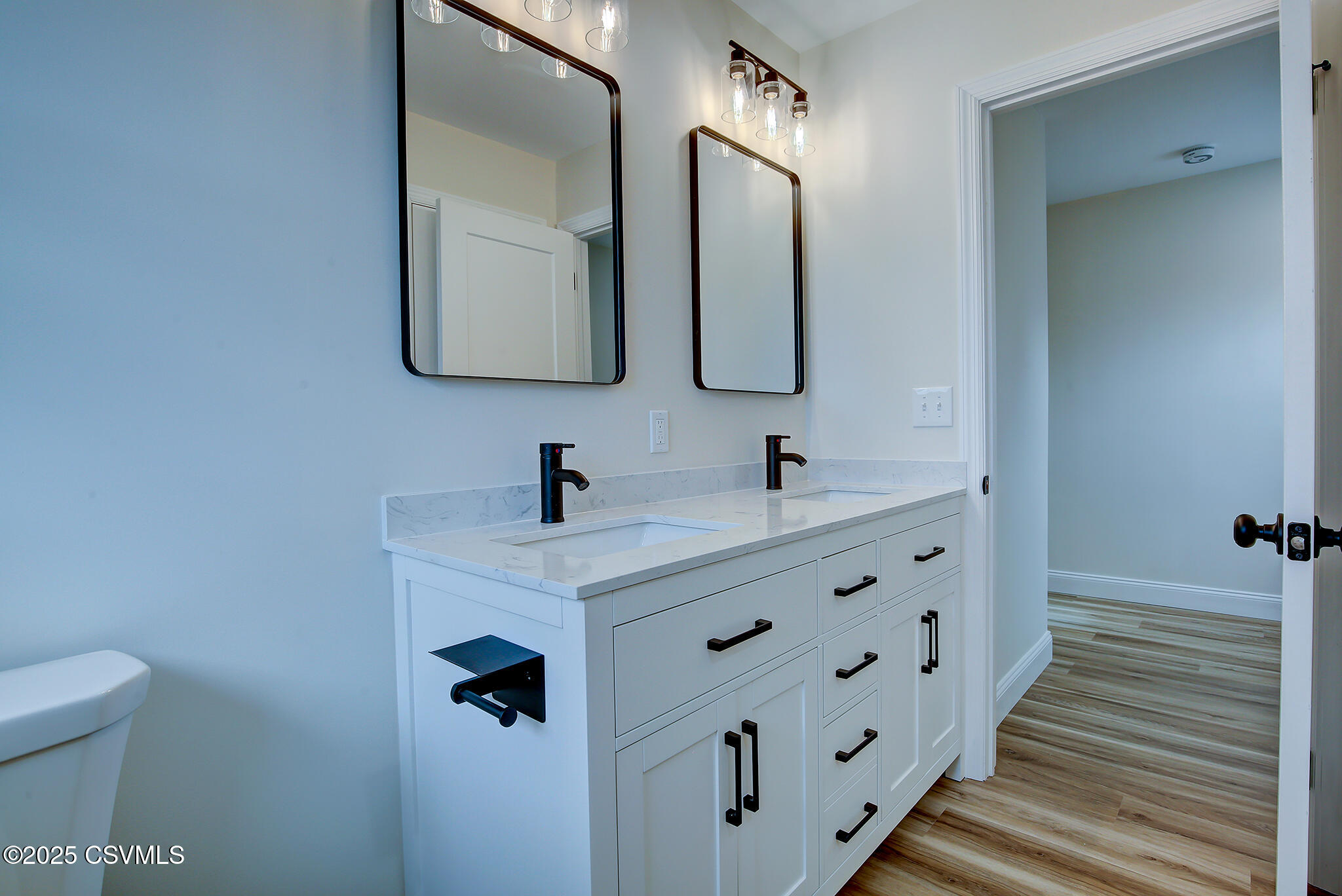 Lewisburg, Pennsylvania 17837, United States, 4 Bedrooms Bedrooms, ,3 BathroomsBathrooms,Residential,Active,76502