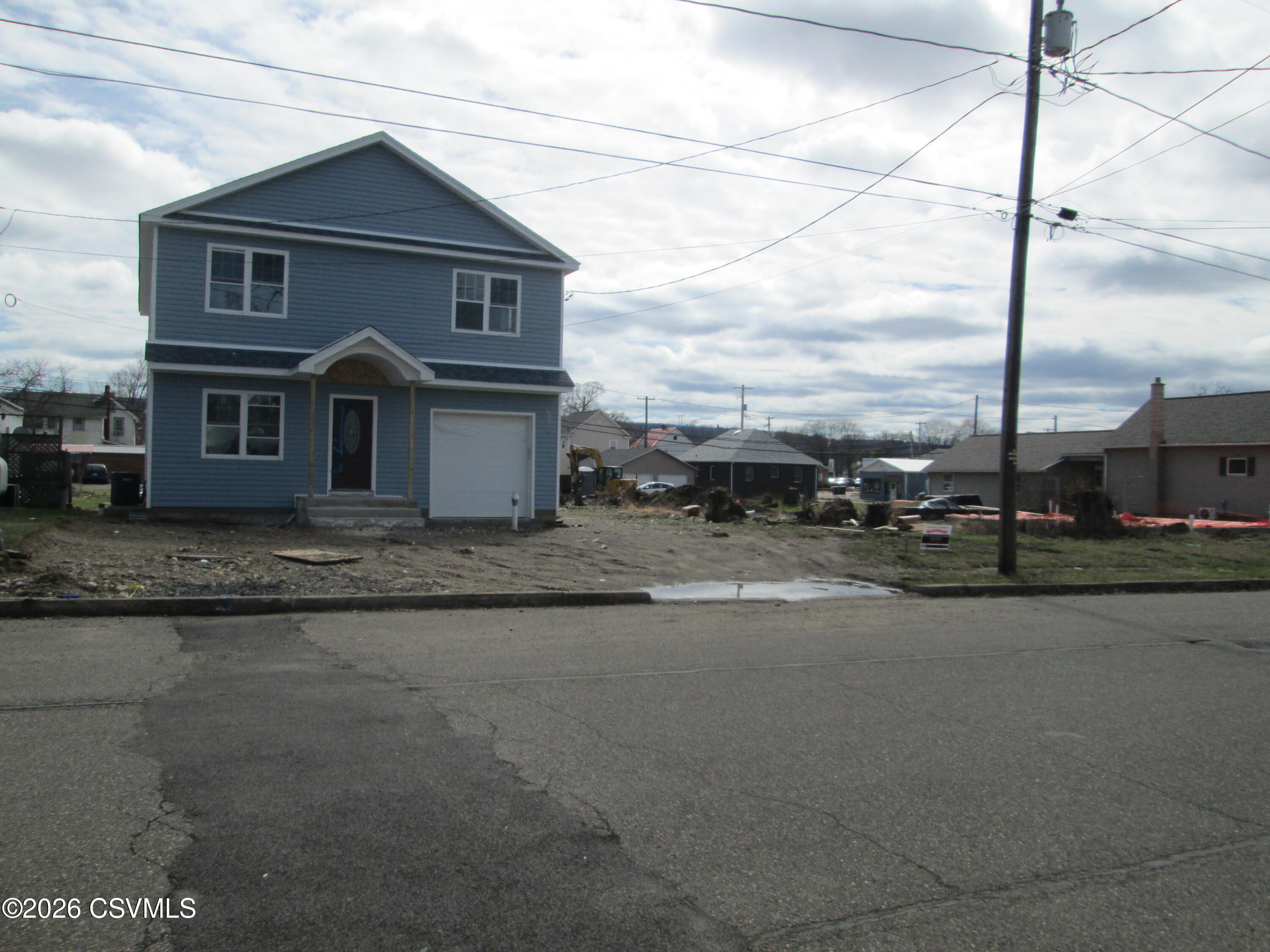 1332 SPRING GARDEN Avenue