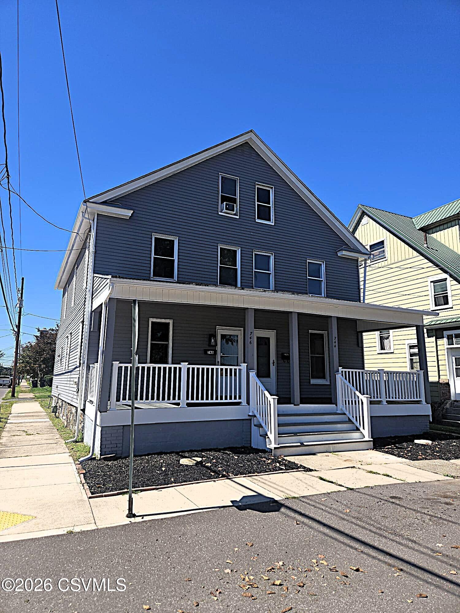 744-746 center street