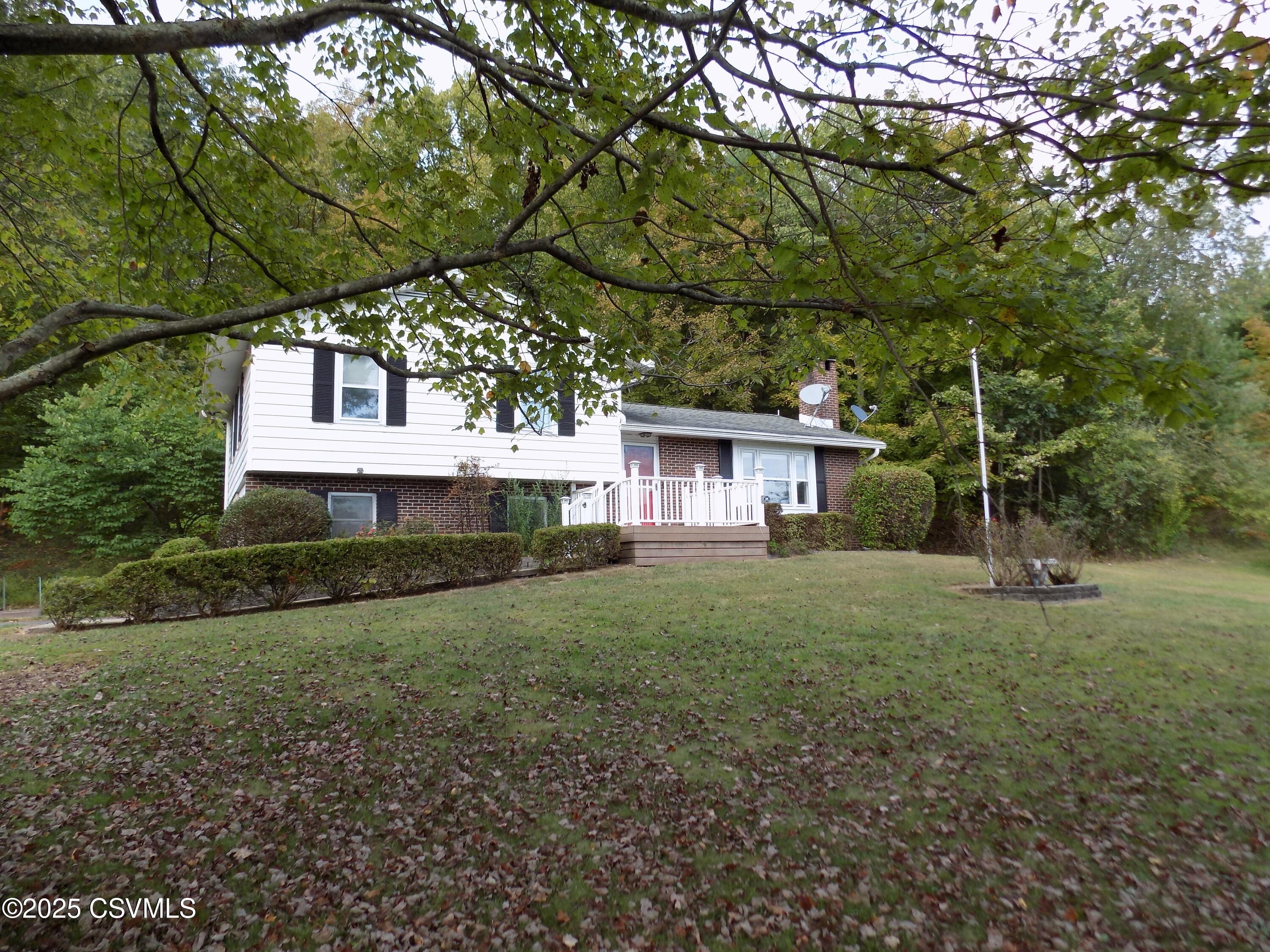 82 DISTILLERY HILL Road