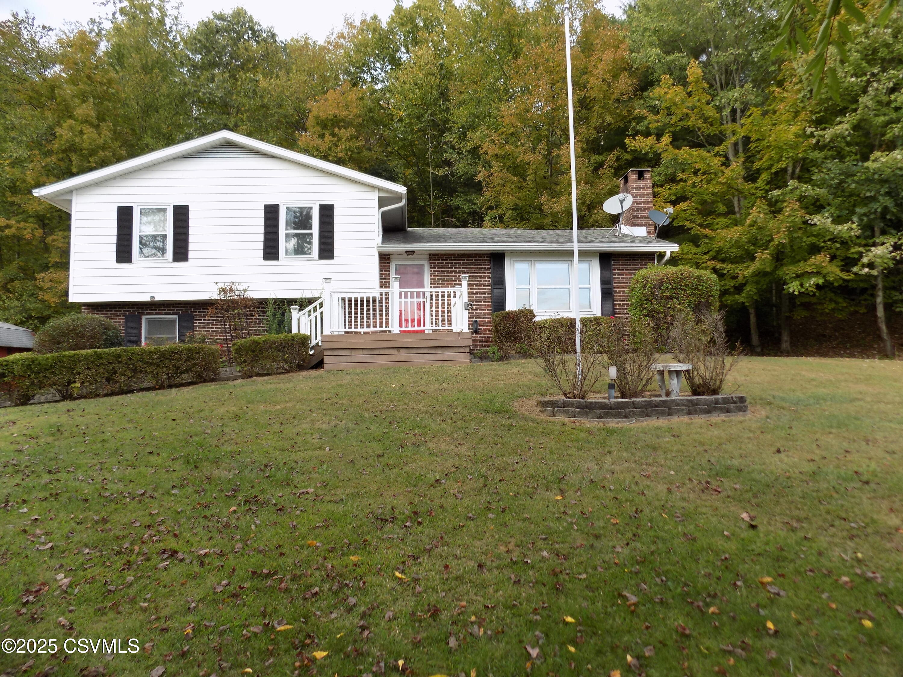 82 DISTILLERY HILL Road