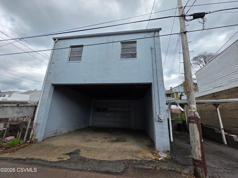 104-106 S HICKORY Street Mt. Carmel PA 17851