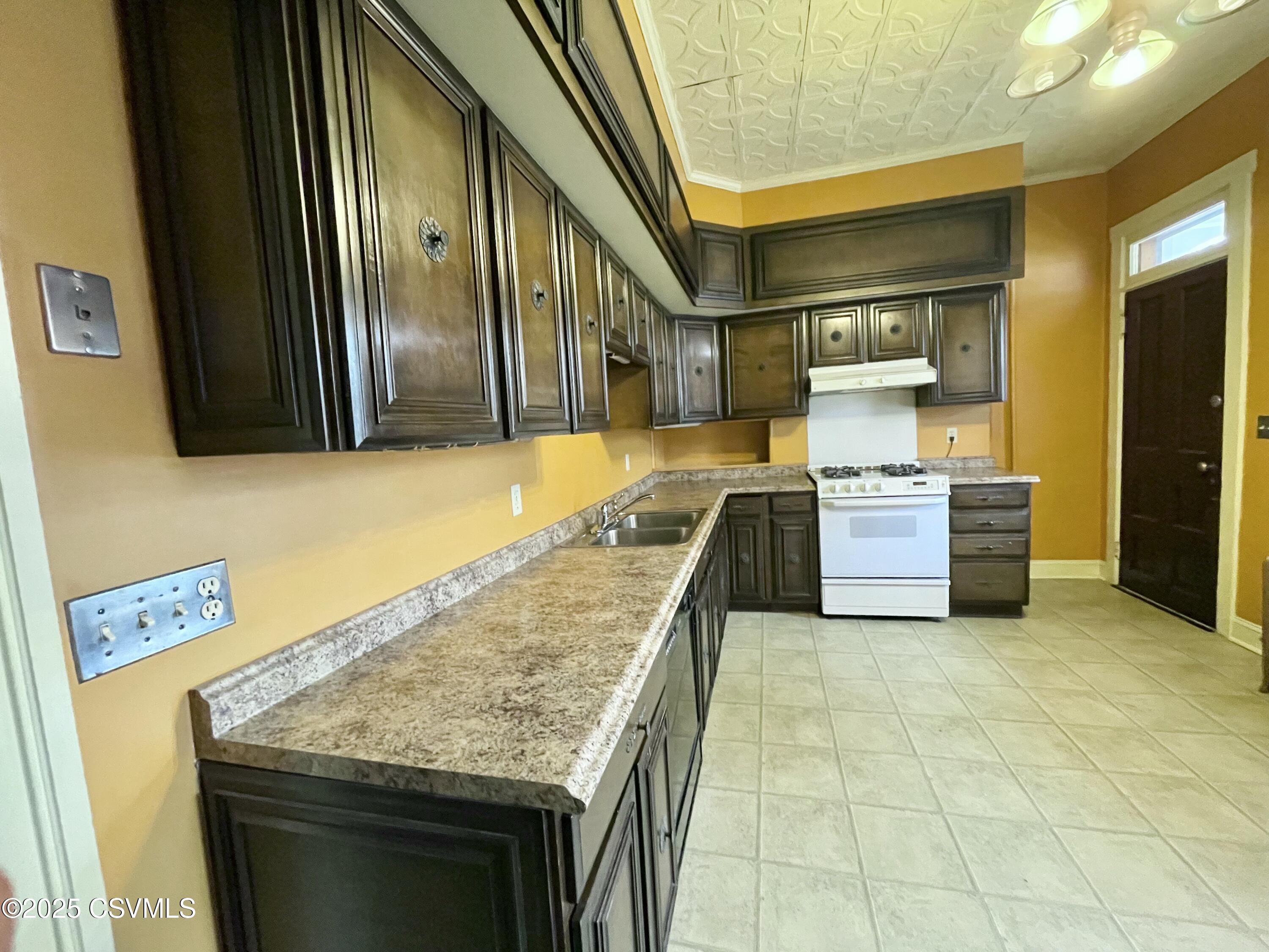 Milton, Pennsylvania 17847, United States, 2 Bedrooms Bedrooms, ,1 BathroomBathrooms,Residential,Active,109458