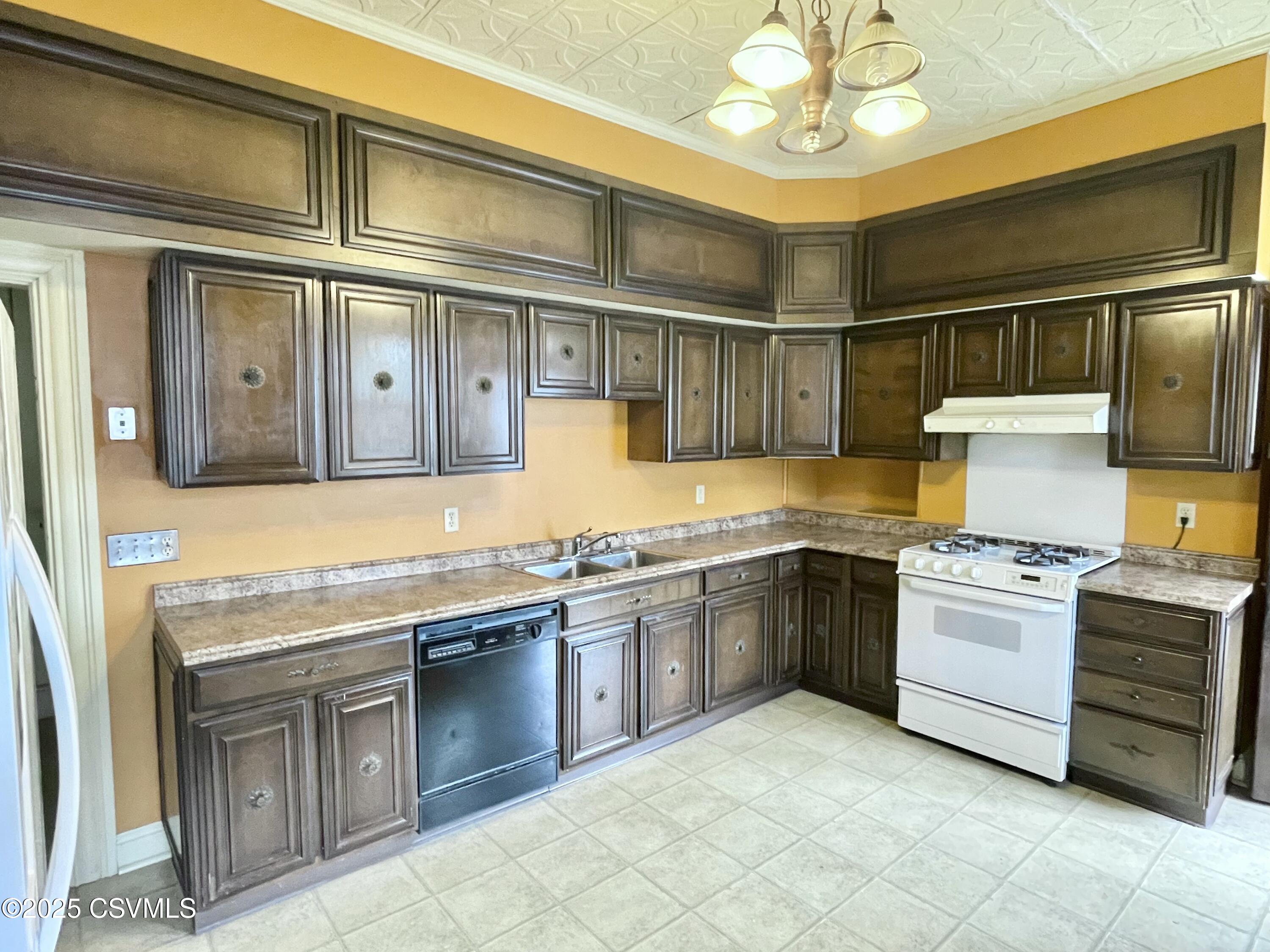 Milton, Pennsylvania 17847, United States, 2 Bedrooms Bedrooms, ,1 BathroomBathrooms,Residential,Active,109458