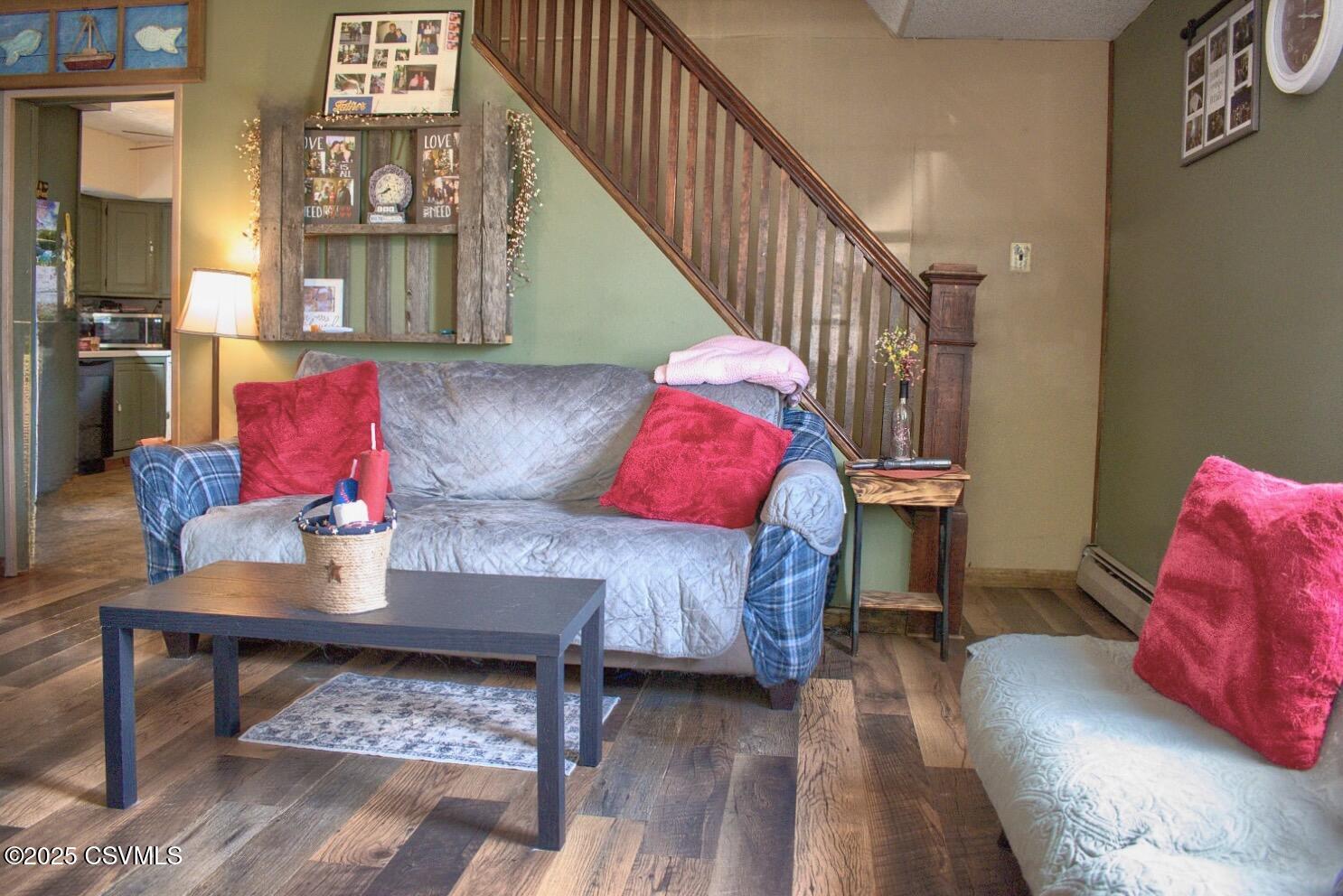 1530 W FERN Street