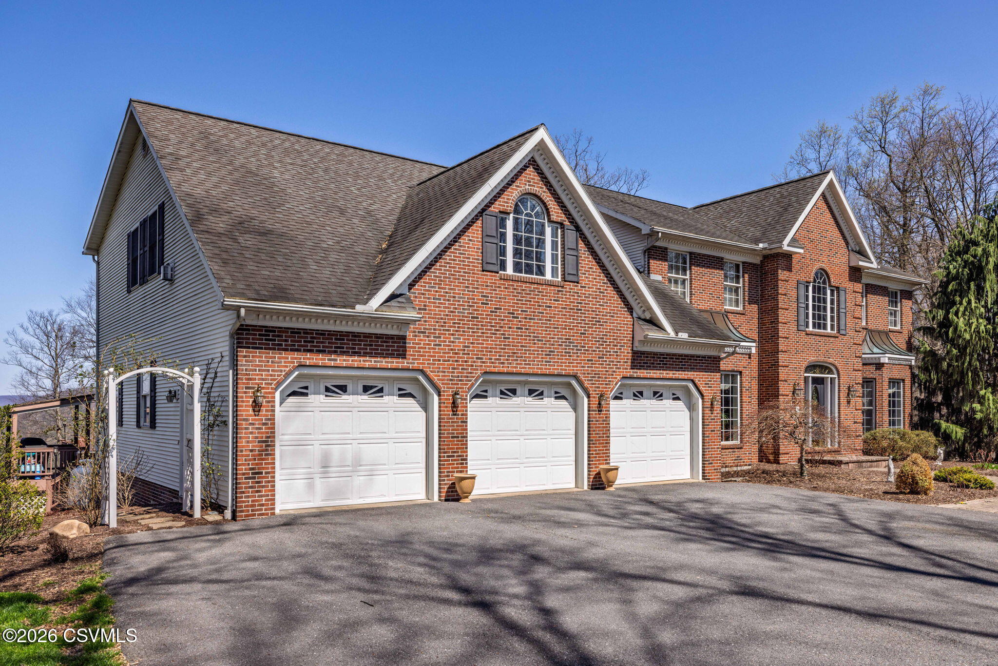 Properties 3 1299 edison heights