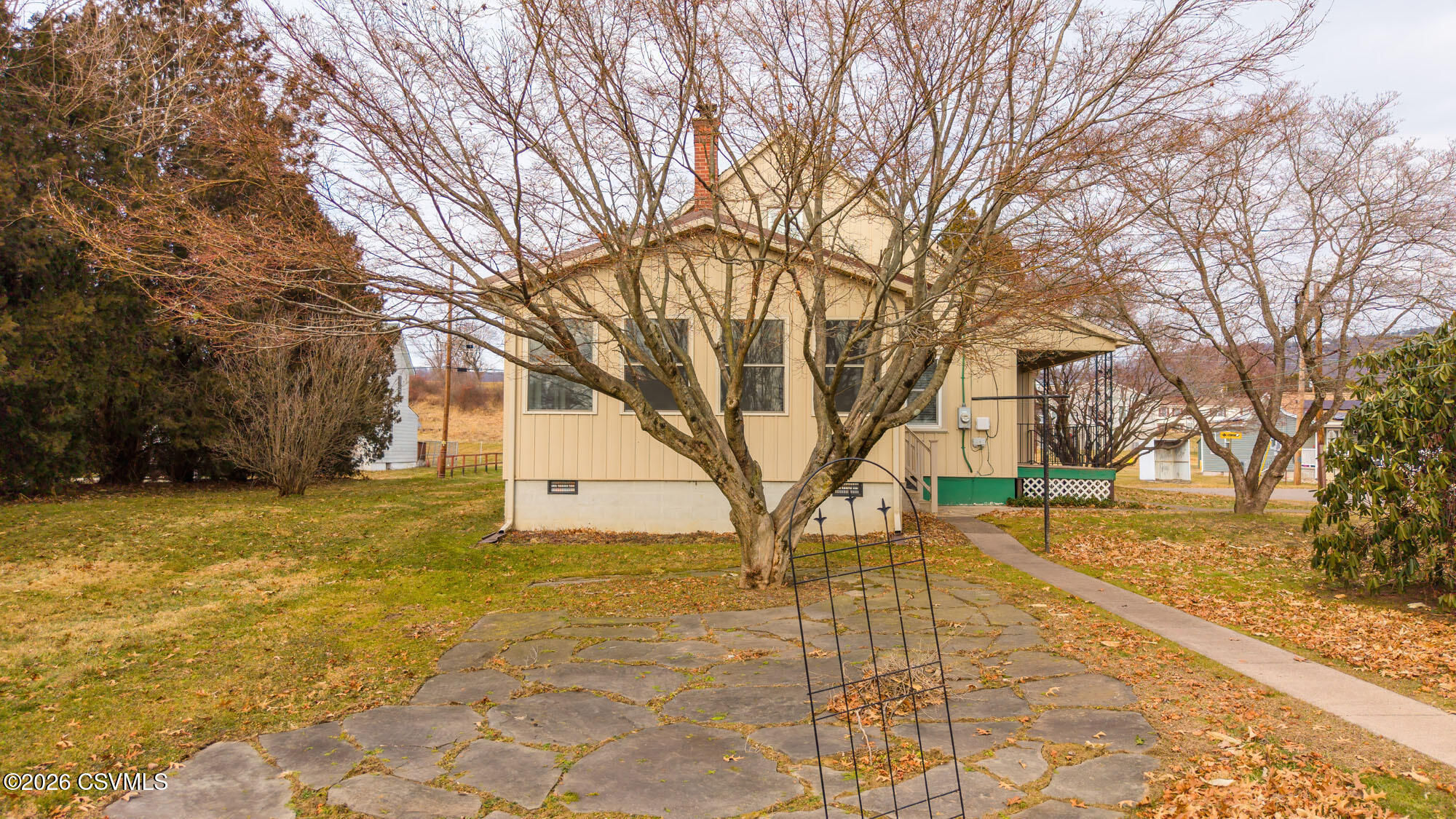 Properties 5 1411 N WARREN Street