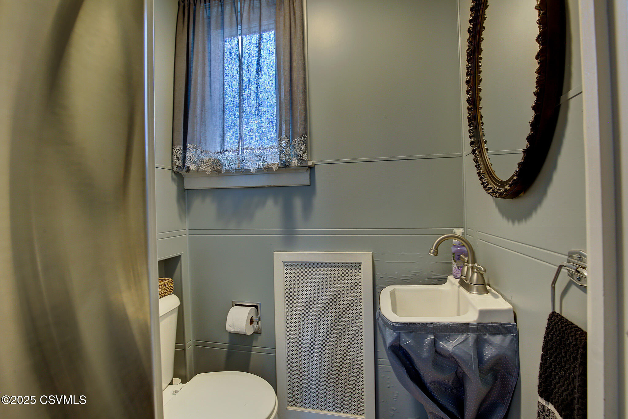 Shamokin, Pennsylvania 17872, United States, 3 Bedrooms Bedrooms, ,1 BathroomBathrooms,Residential,Active,162845