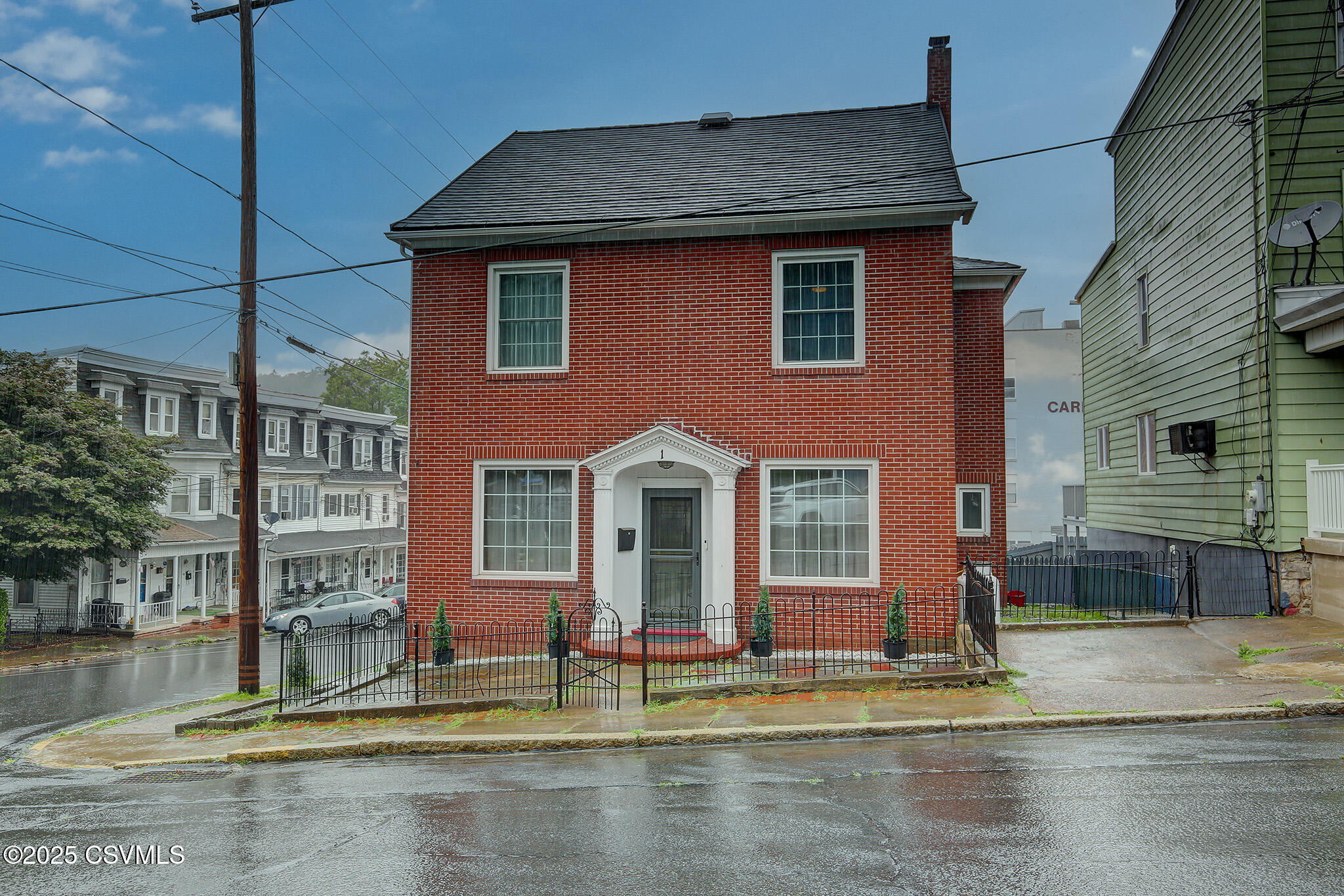 Shamokin, Pennsylvania 17872, United States, 3 Bedrooms Bedrooms, ,1 BathroomBathrooms,Residential,Active,162845
