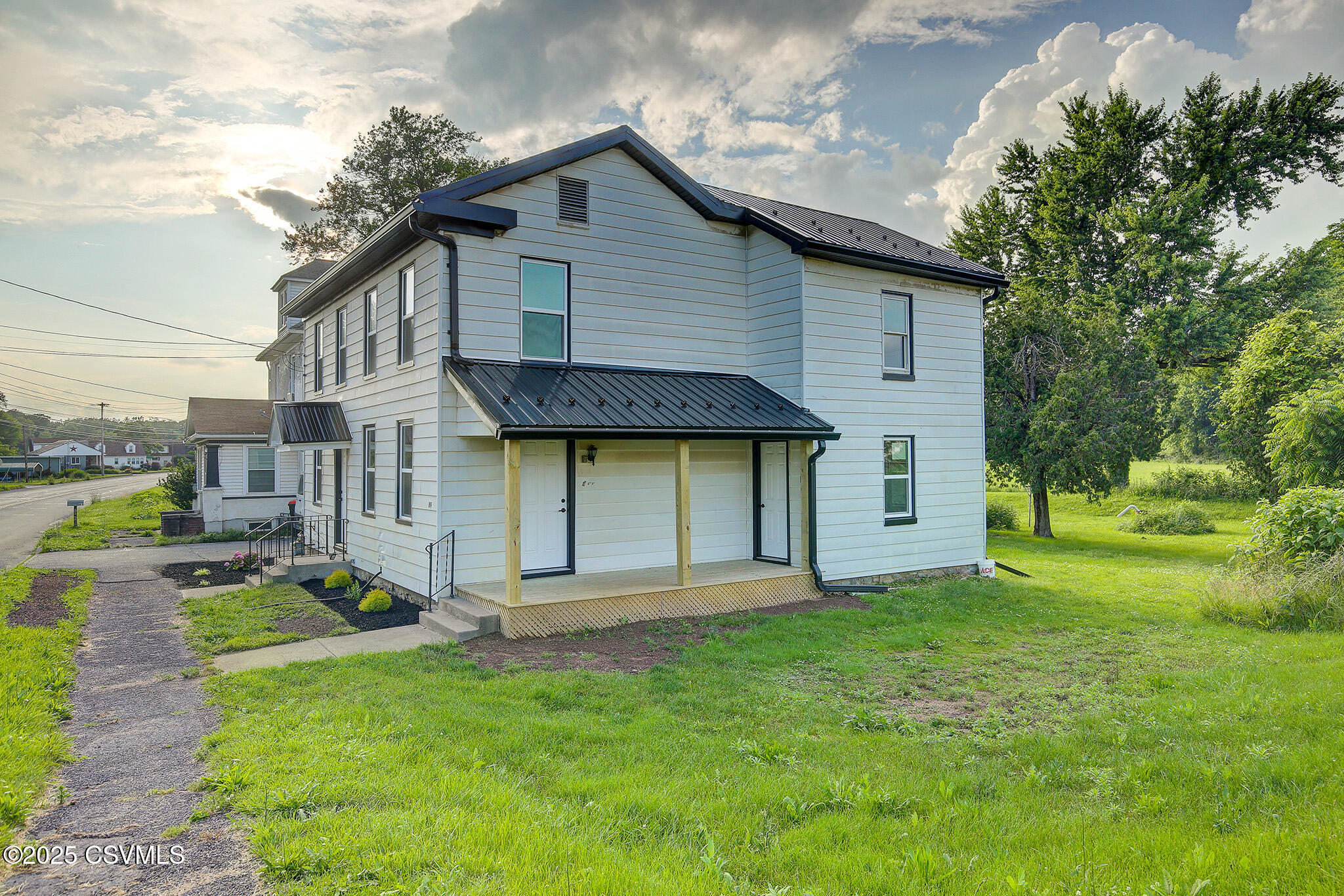 89 MAIN Street
