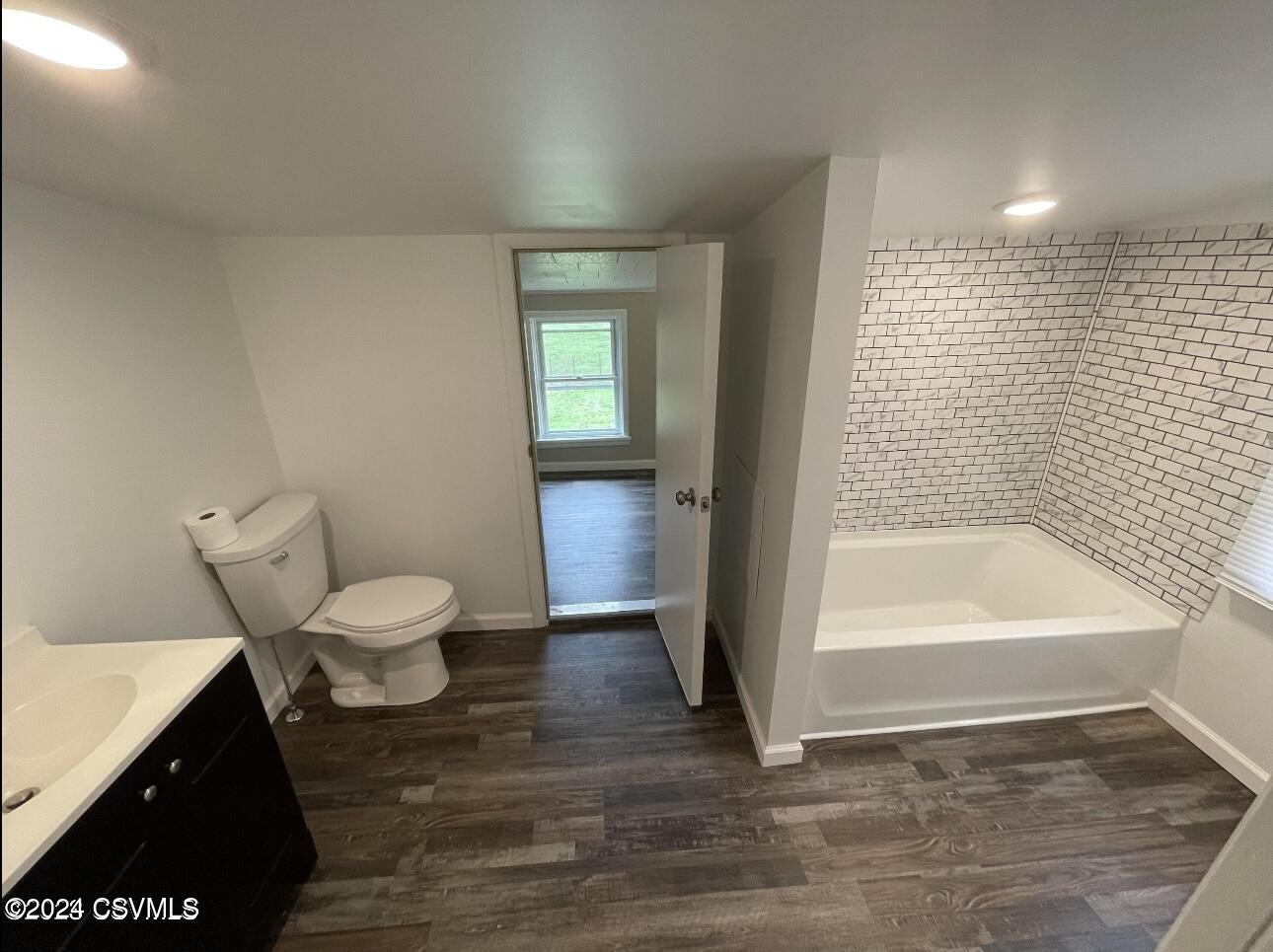 Bloomsburg, Pennsylvania 17815, United States, 3 Bedrooms Bedrooms, ,2 BathroomsBathrooms,Residential,Active,39088