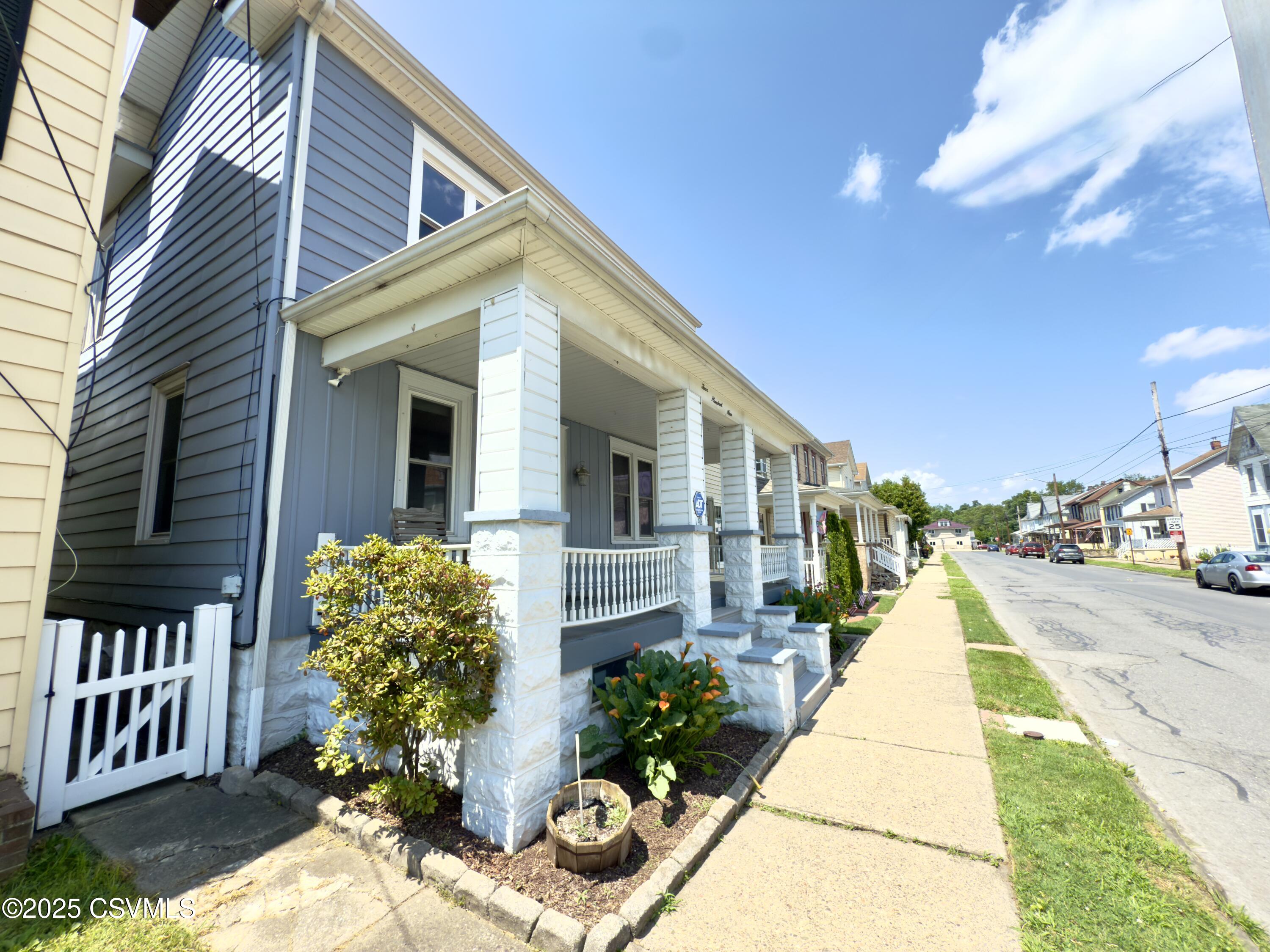 409 N 2ND Street