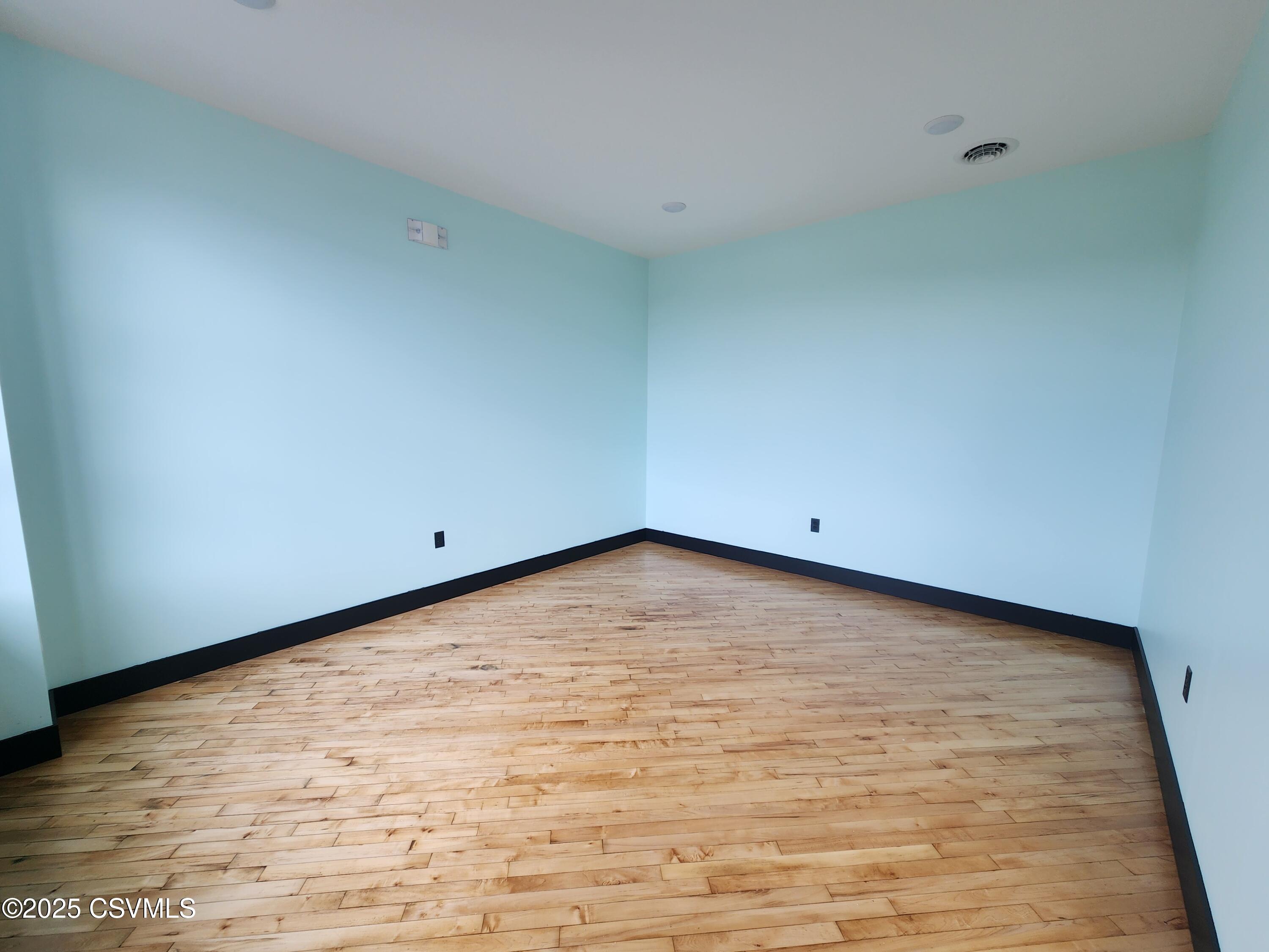 Catawissa, Pennsylvania 17820, United States, ,1 BathroomBathrooms,Residential,Active,198825