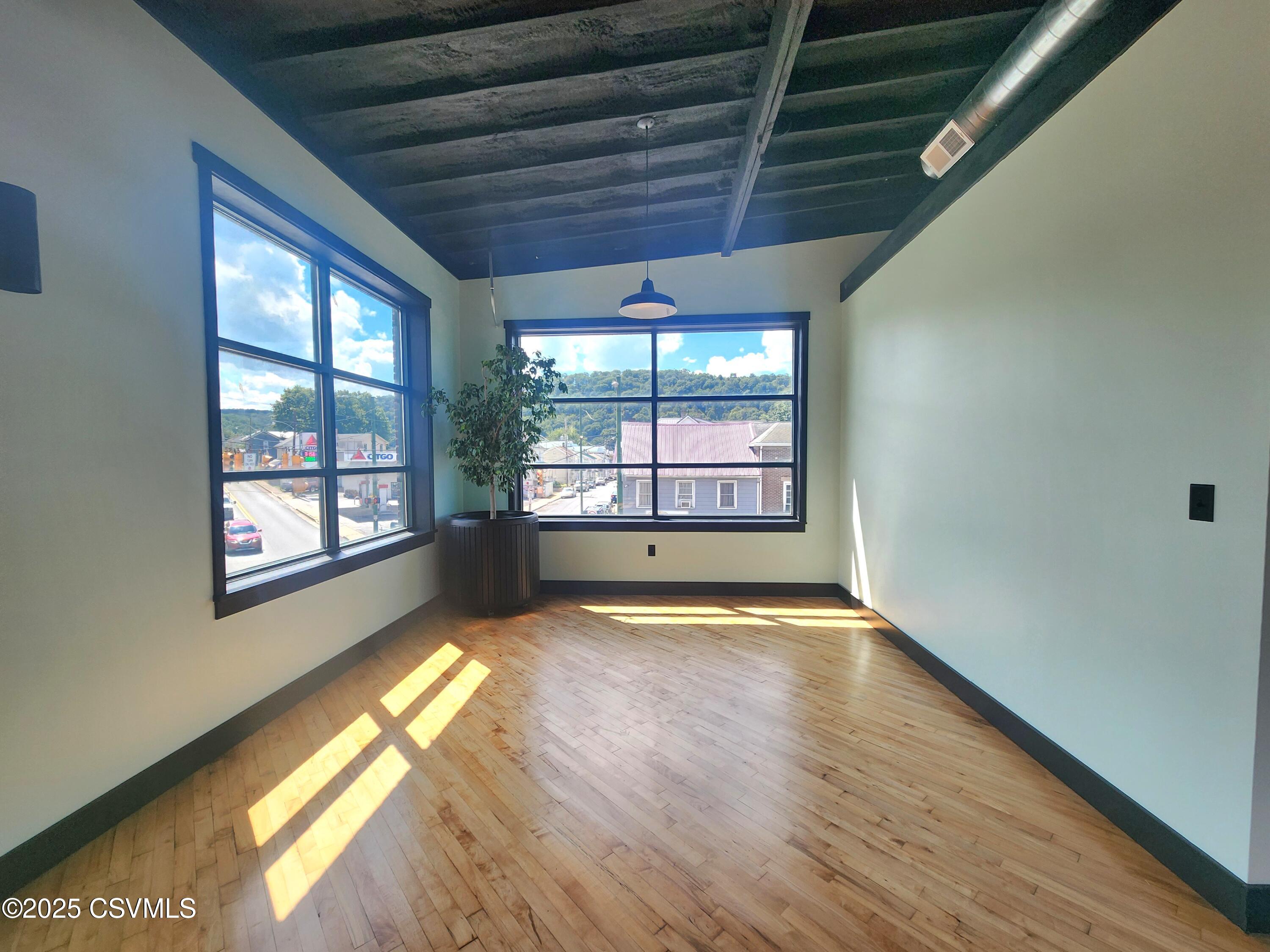 Catawissa, Pennsylvania 17820, United States, ,1 BathroomBathrooms,Residential,Active,198825