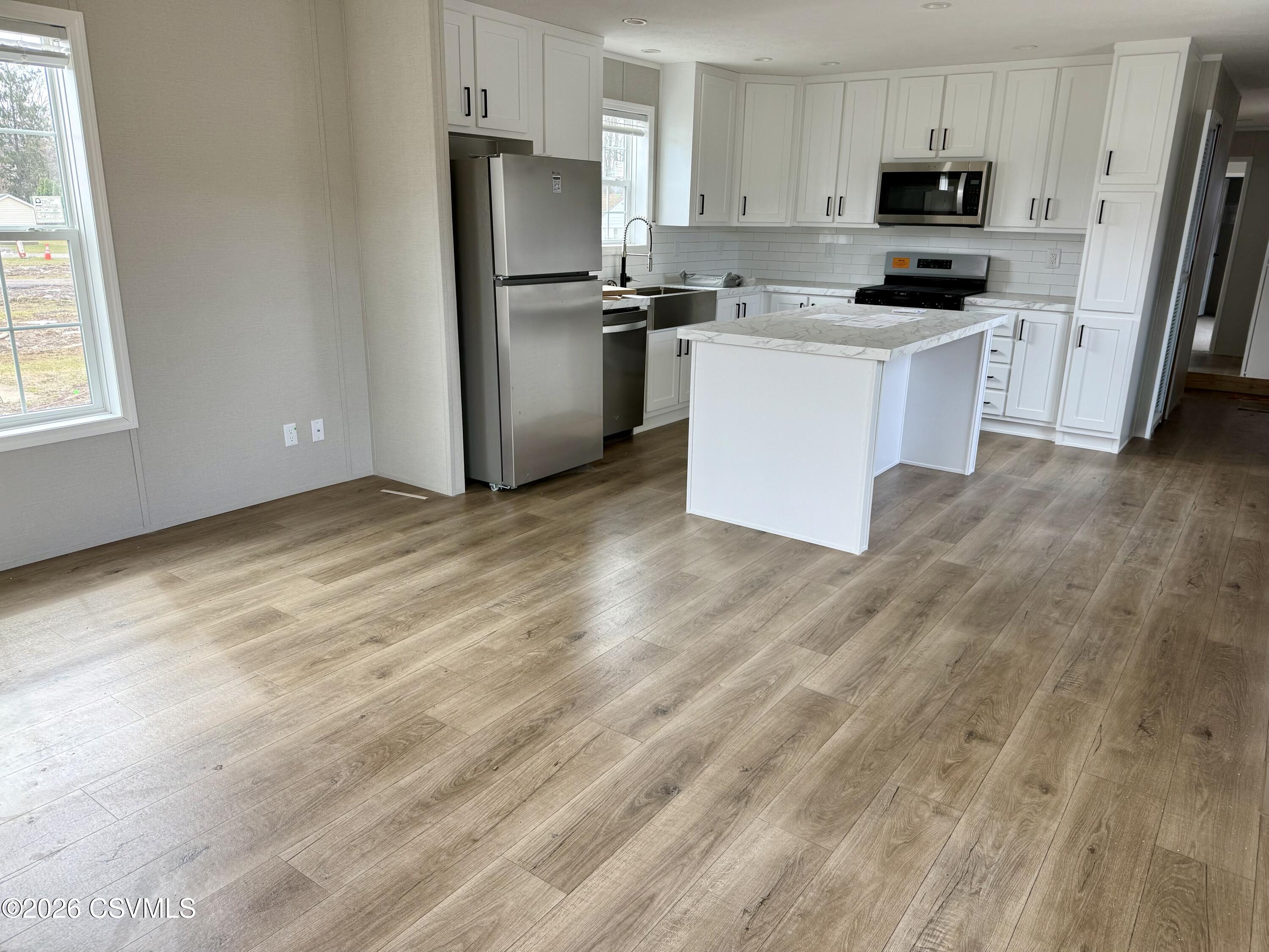 LOT 5, 320 E 13TH Street