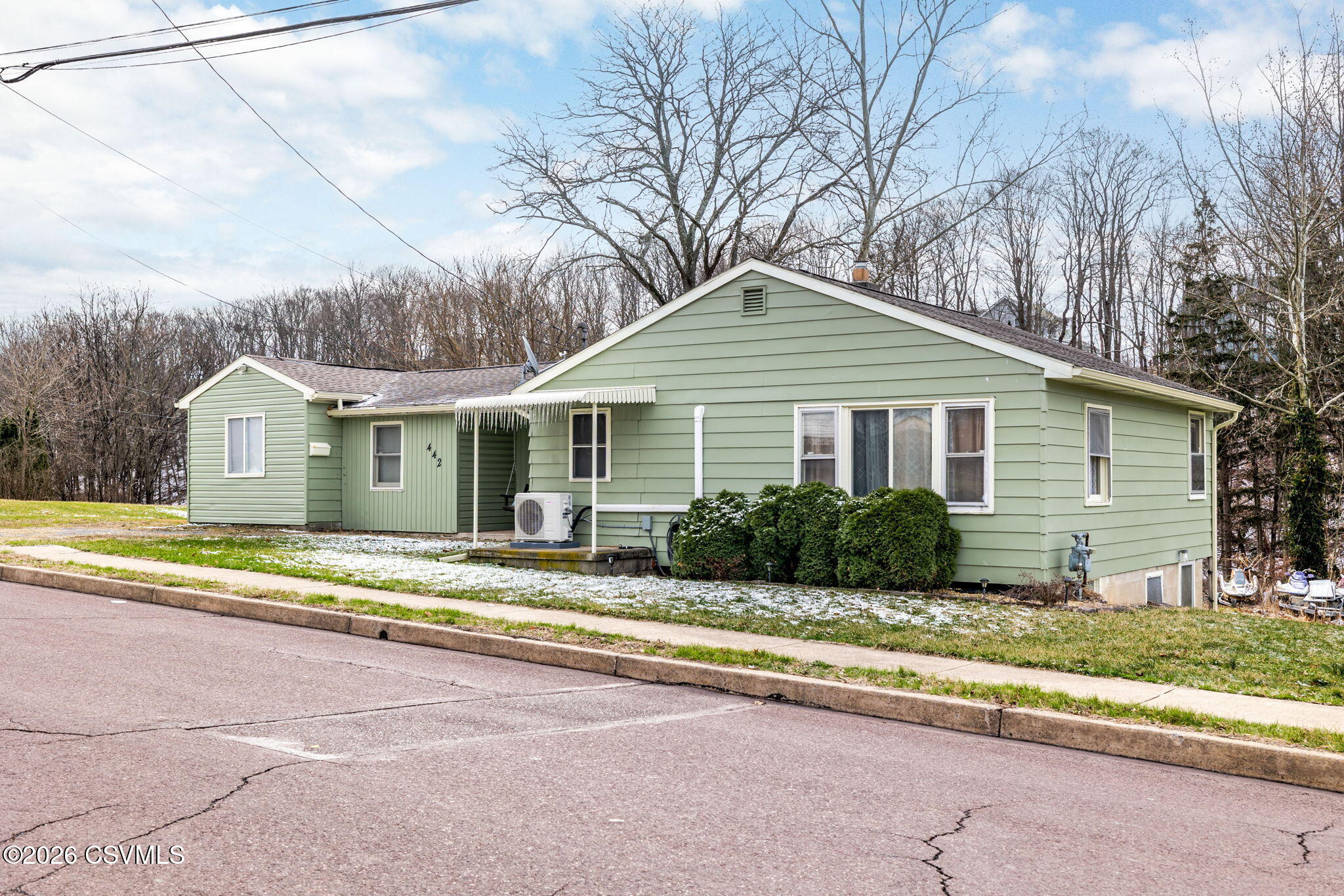 Properties 4 442 CHAMBER Street