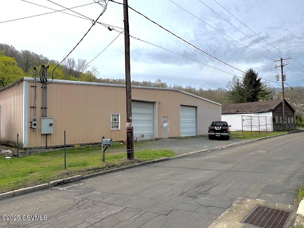 729 S 5TH Street