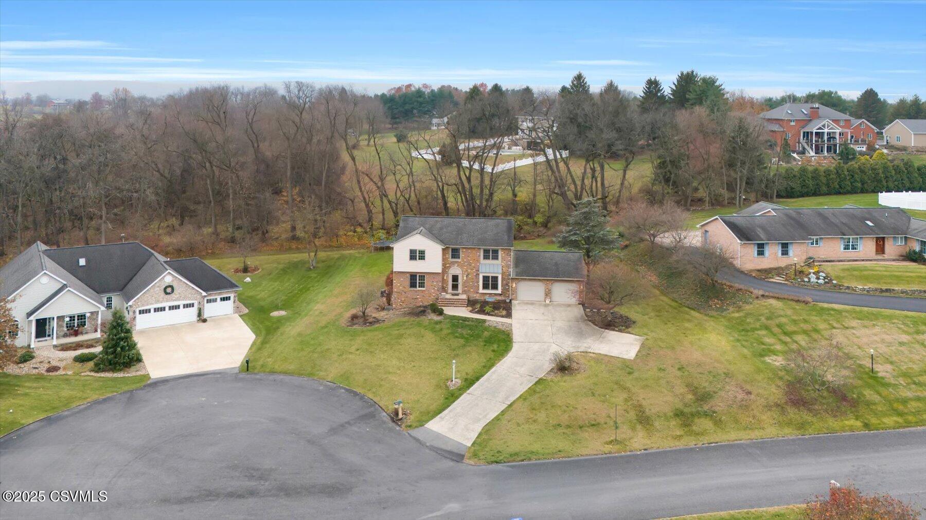 Properties 3 676 VILLA VISTA Avenue