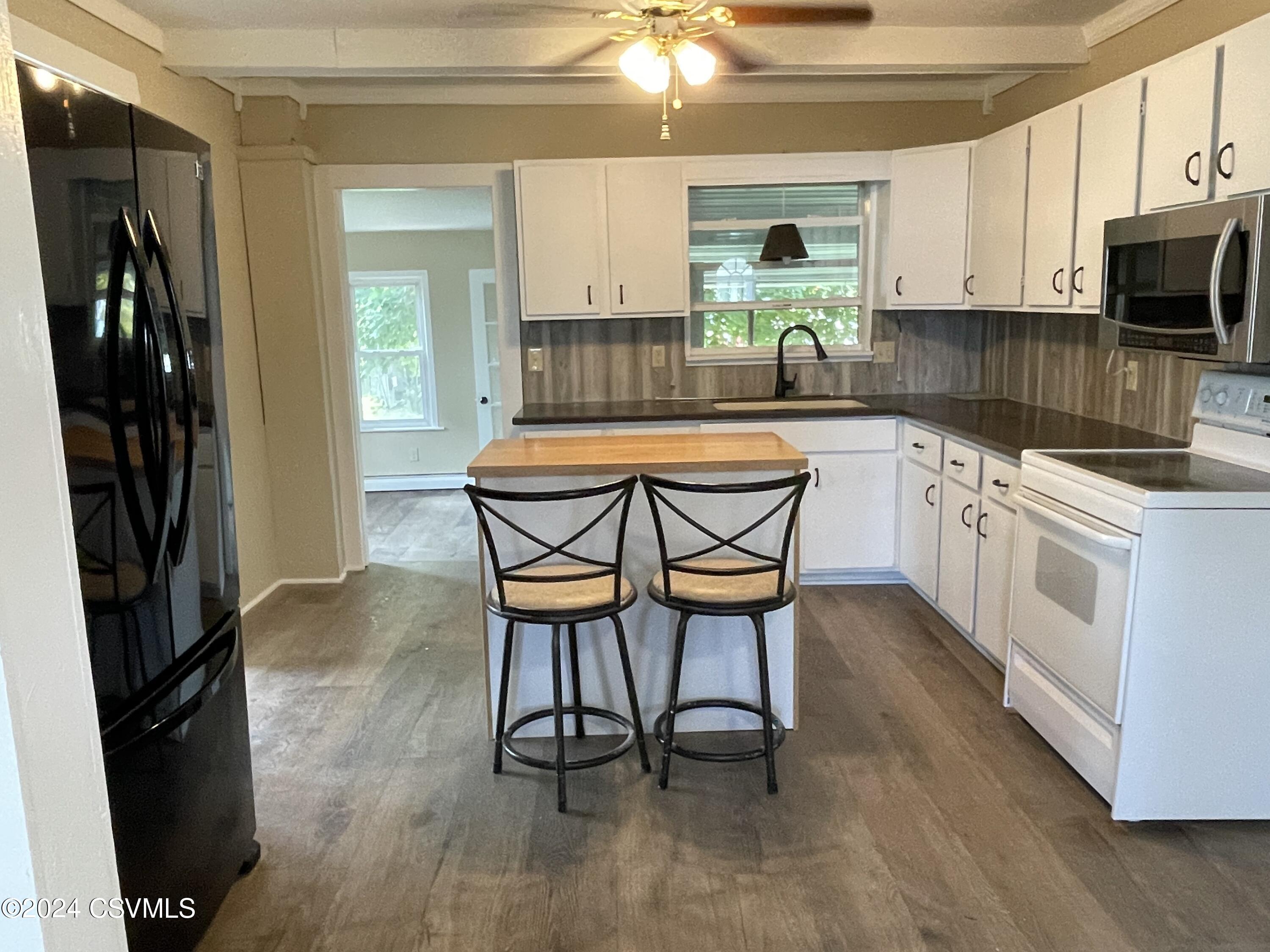 Mifflinburg, Pennsylvania 17844, United States, 4 Bedrooms Bedrooms, ,3 BathroomsBathrooms,Residential,Active,51256