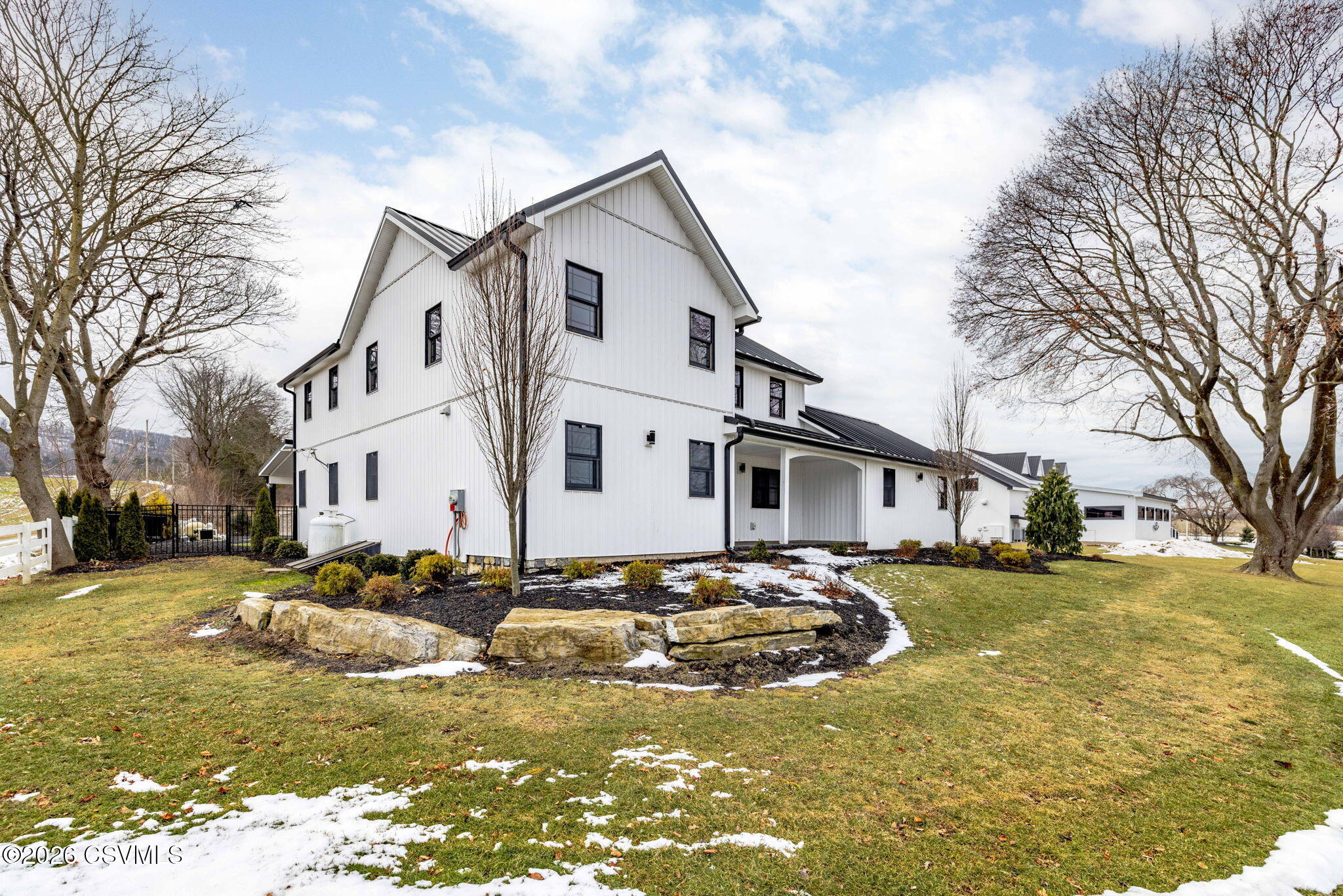 Properties 5 529-533 LIBERTY VALLEY Road