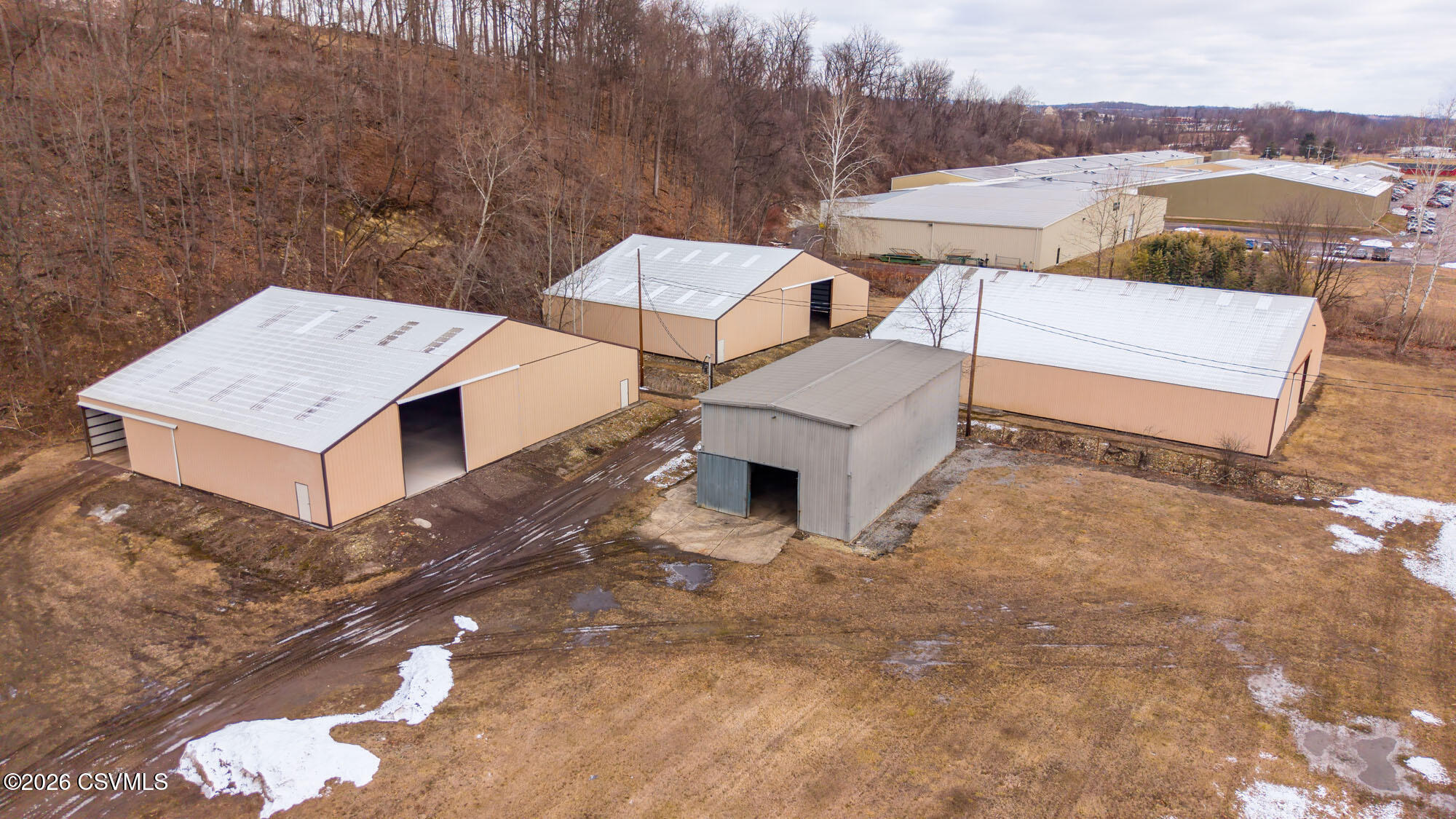 3825 COLUMBIA Boulevard