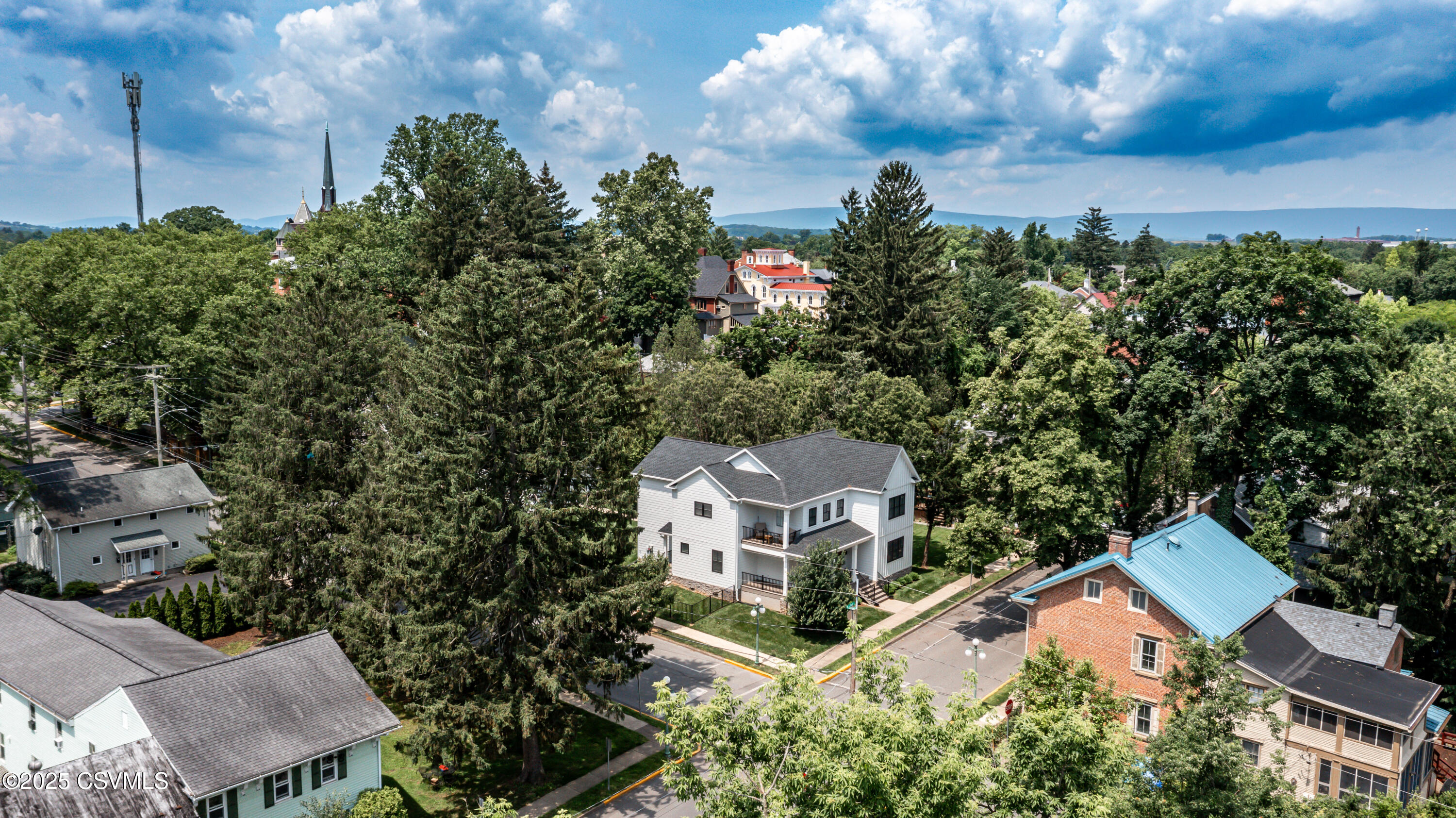 Lewisburg, Pennsylvania 17837, United States, 4 Bedrooms Bedrooms, ,4 BathroomsBathrooms,Residential,Active,163024