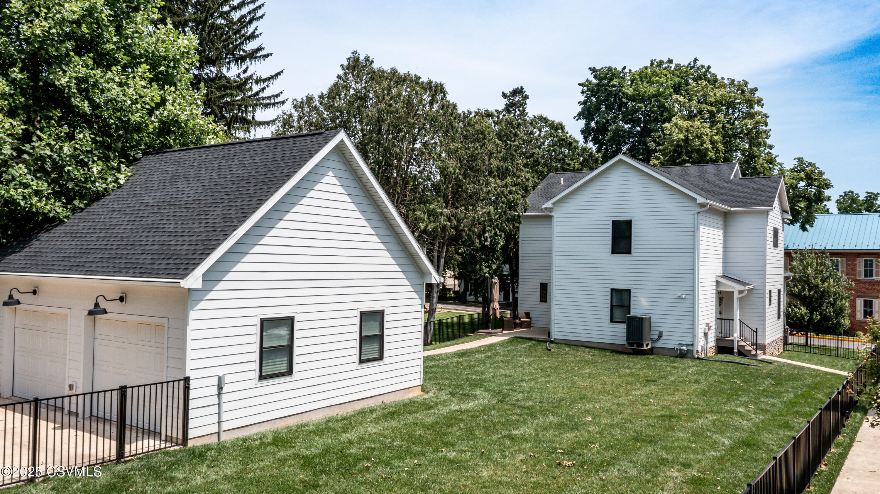 Lewisburg, Pennsylvania 17837, United States, 4 Bedrooms Bedrooms, ,4 BathroomsBathrooms,Residential,Active,163024