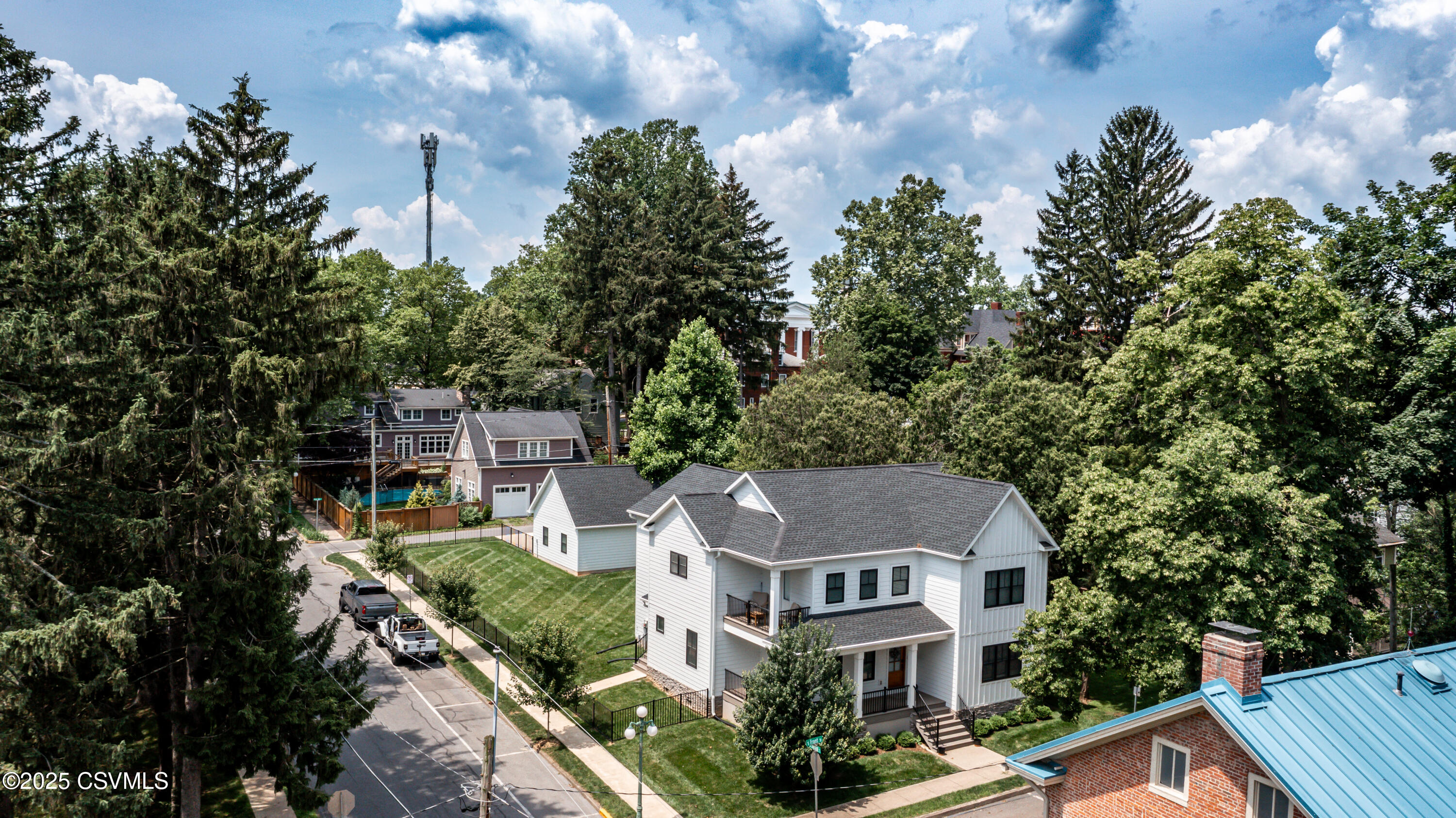 Lewisburg, Pennsylvania 17837, United States, 4 Bedrooms Bedrooms, ,4 BathroomsBathrooms,Residential,Active,163024