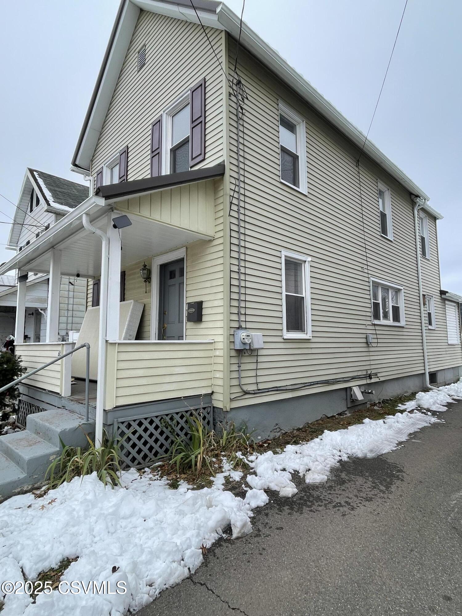 Properties 3 613 ELM Street