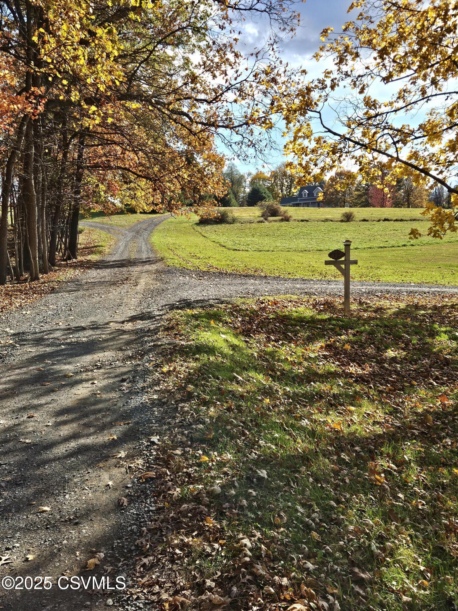 Properties 6 12 OAK WOODS Lane