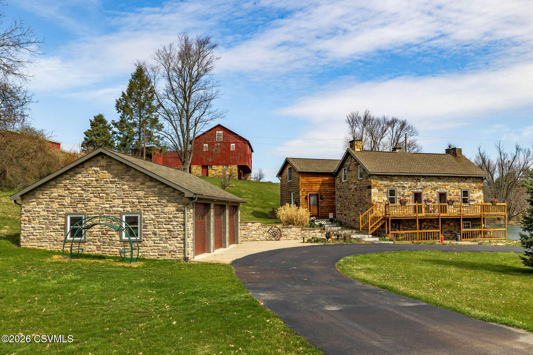 2446 center road