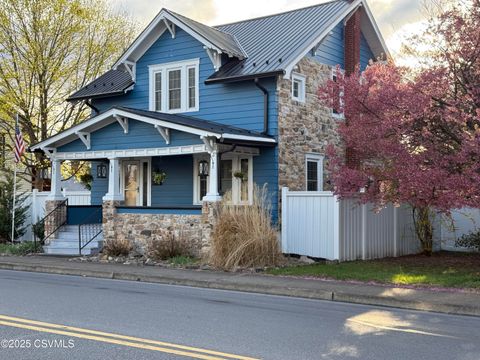703 N Market Street, Selinsgrove, PA 17870 - MLS#: 20-99940