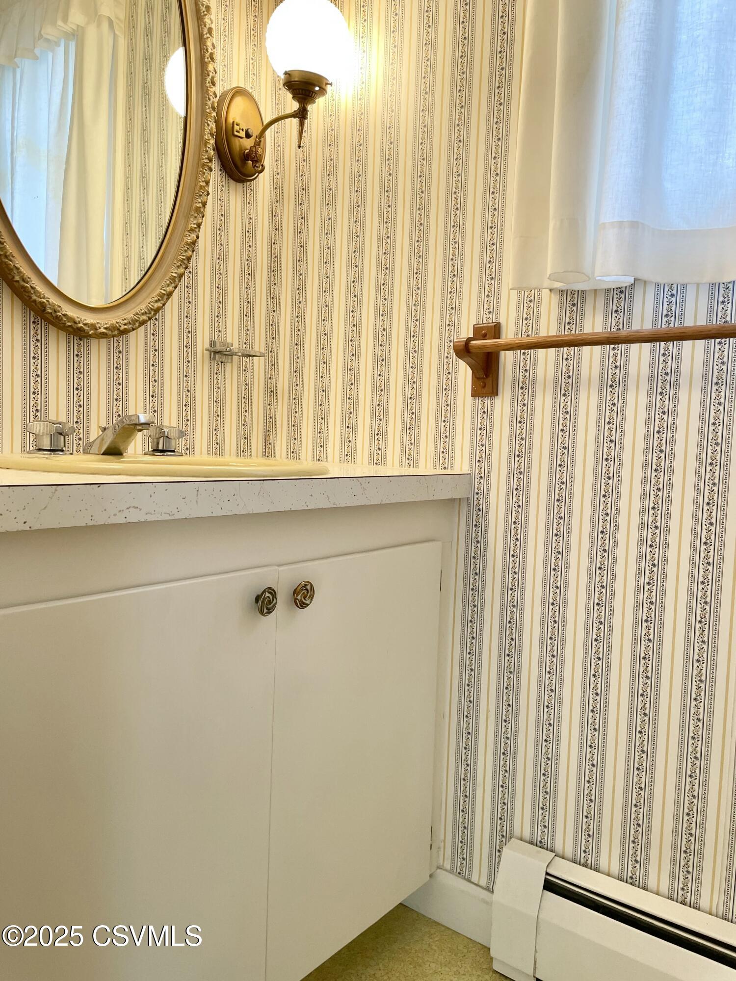 Lewisburg, Pennsylvania 17837, United States, 4 Bedrooms Bedrooms, ,2 BathroomsBathrooms,Residential,Active,192505