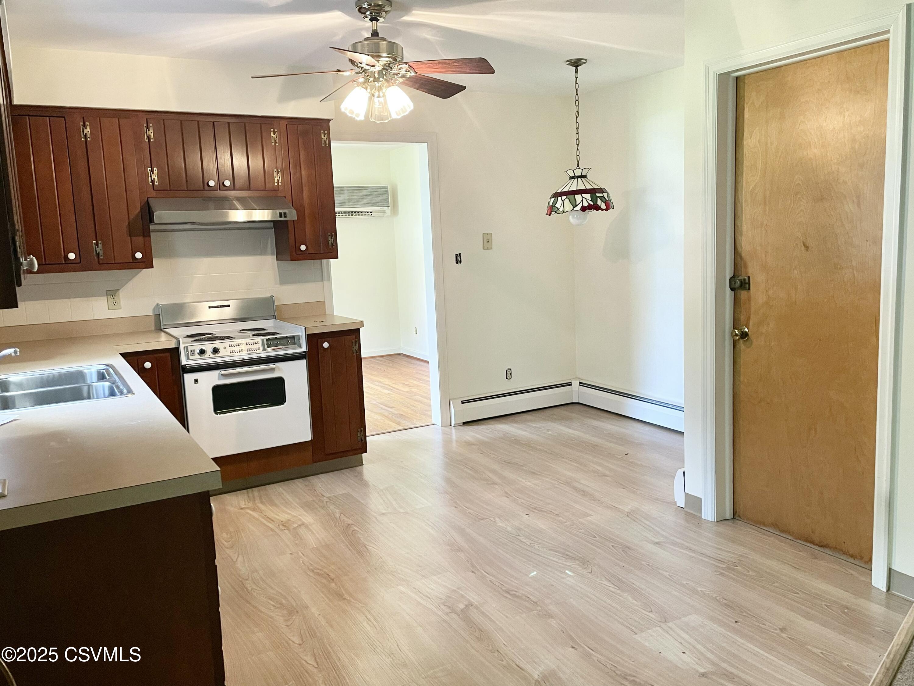 Lewisburg, Pennsylvania 17837, United States, 4 Bedrooms Bedrooms, ,2 BathroomsBathrooms,Residential,Active,192505