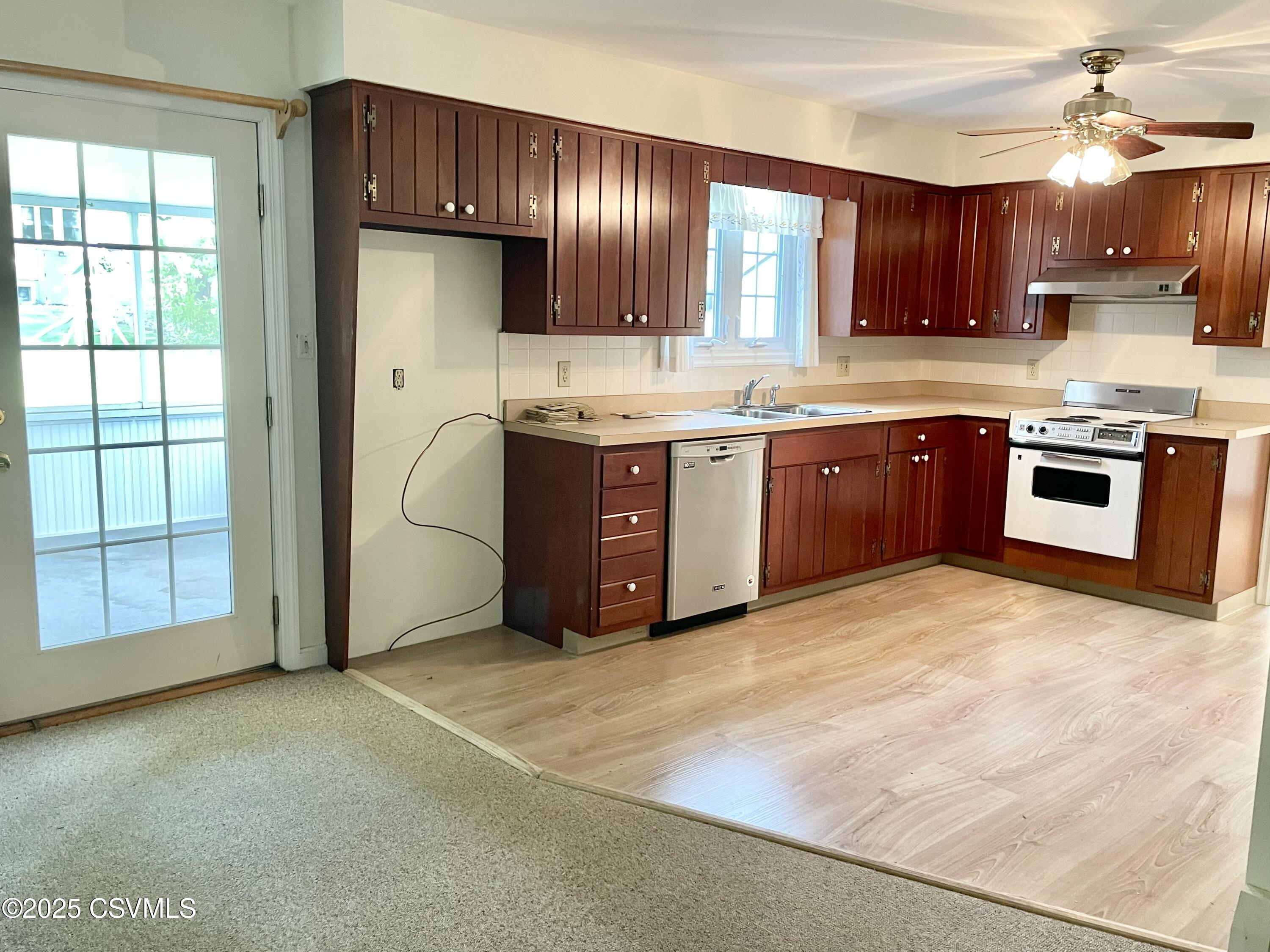 Lewisburg, Pennsylvania 17837, United States, 4 Bedrooms Bedrooms, ,2 BathroomsBathrooms,Residential,Active,192505